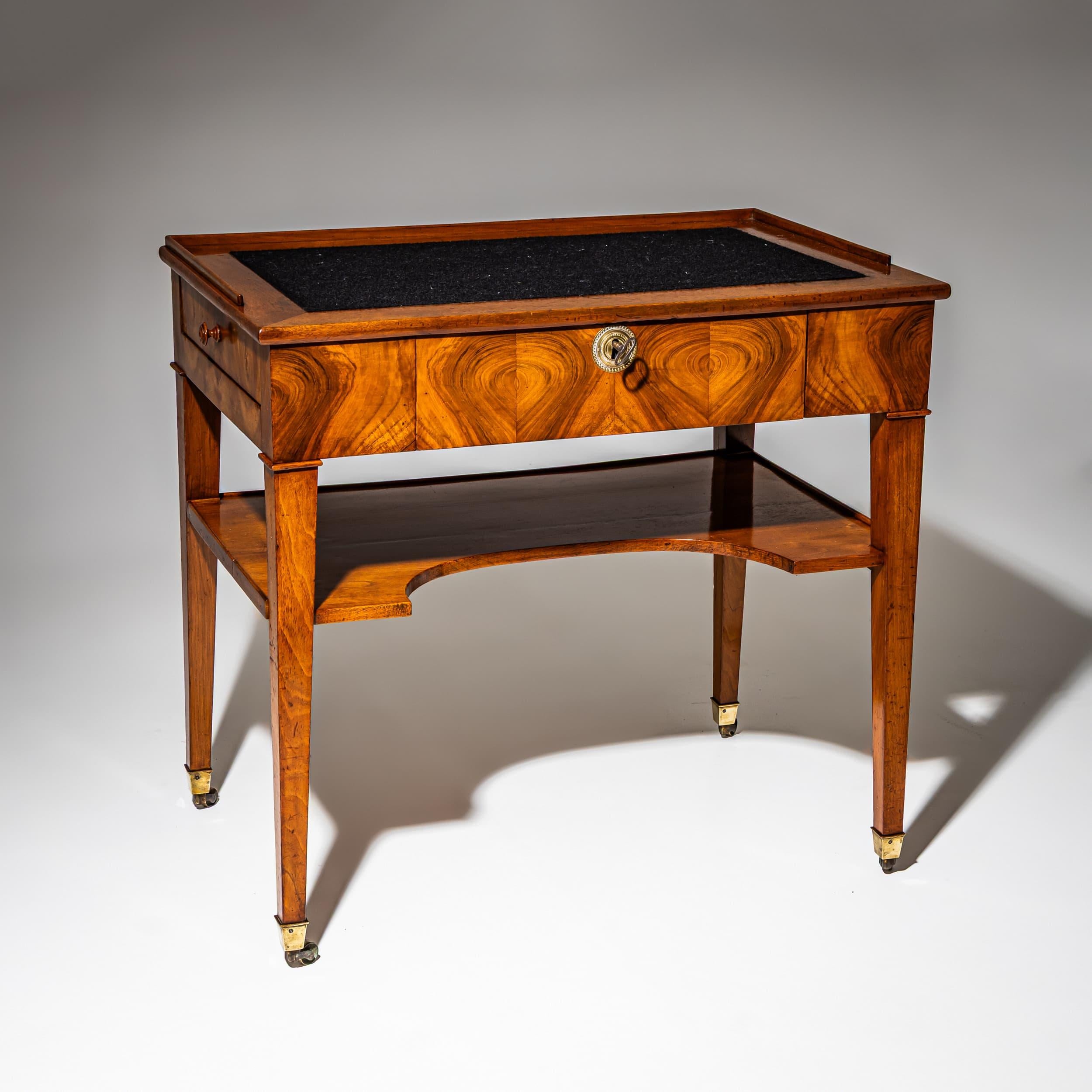 Biedermeier Writing Desk, 19th Century For Sale 3