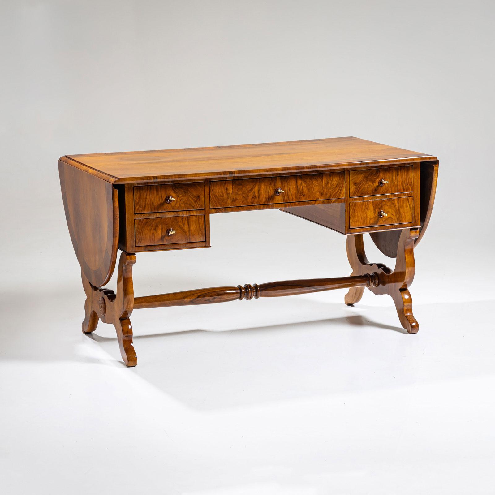 Biedermeier Writing Table, circa 1830 In Good Condition For Sale In Greding, DE