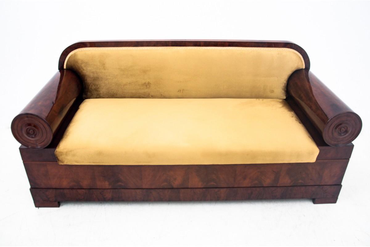 Swedish Biedermeier Yellow Sofa, Northern Europe, circa 1850. For Sale