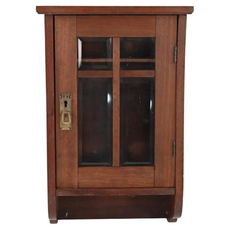 Biedermeier Wall Mounted Antique German Glass Curio / Entryway Cabinet, c.1800’s en venta