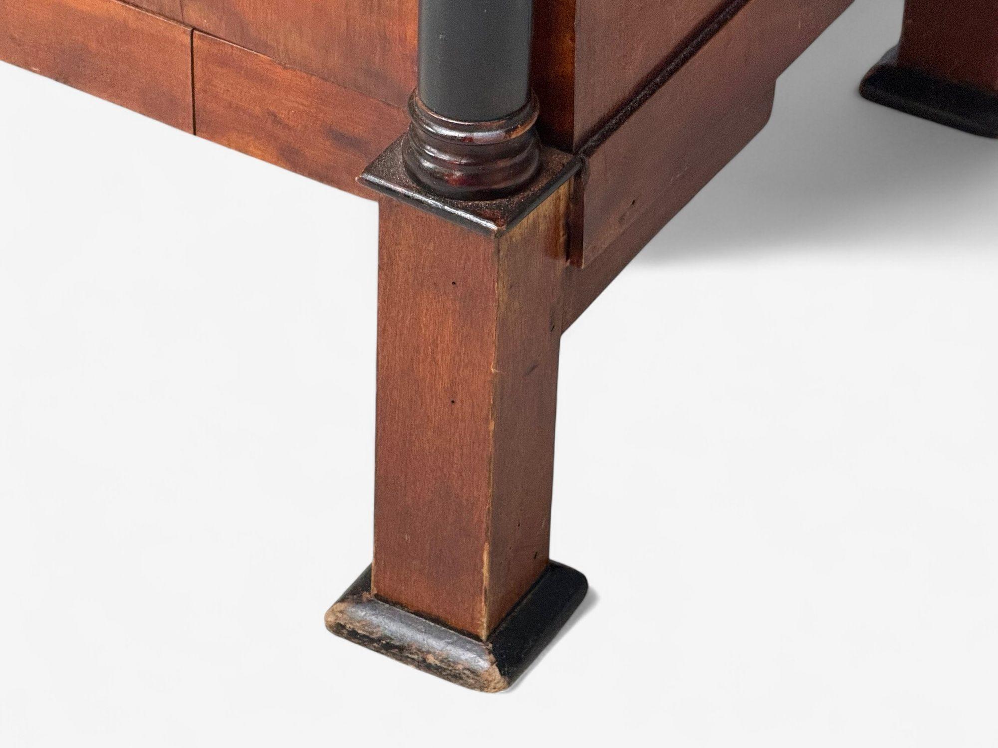 Biedermier, mobile in legno di ciliegio, bronzo, legno ebanizzato, Germania, XIX secolo. in vendita 2