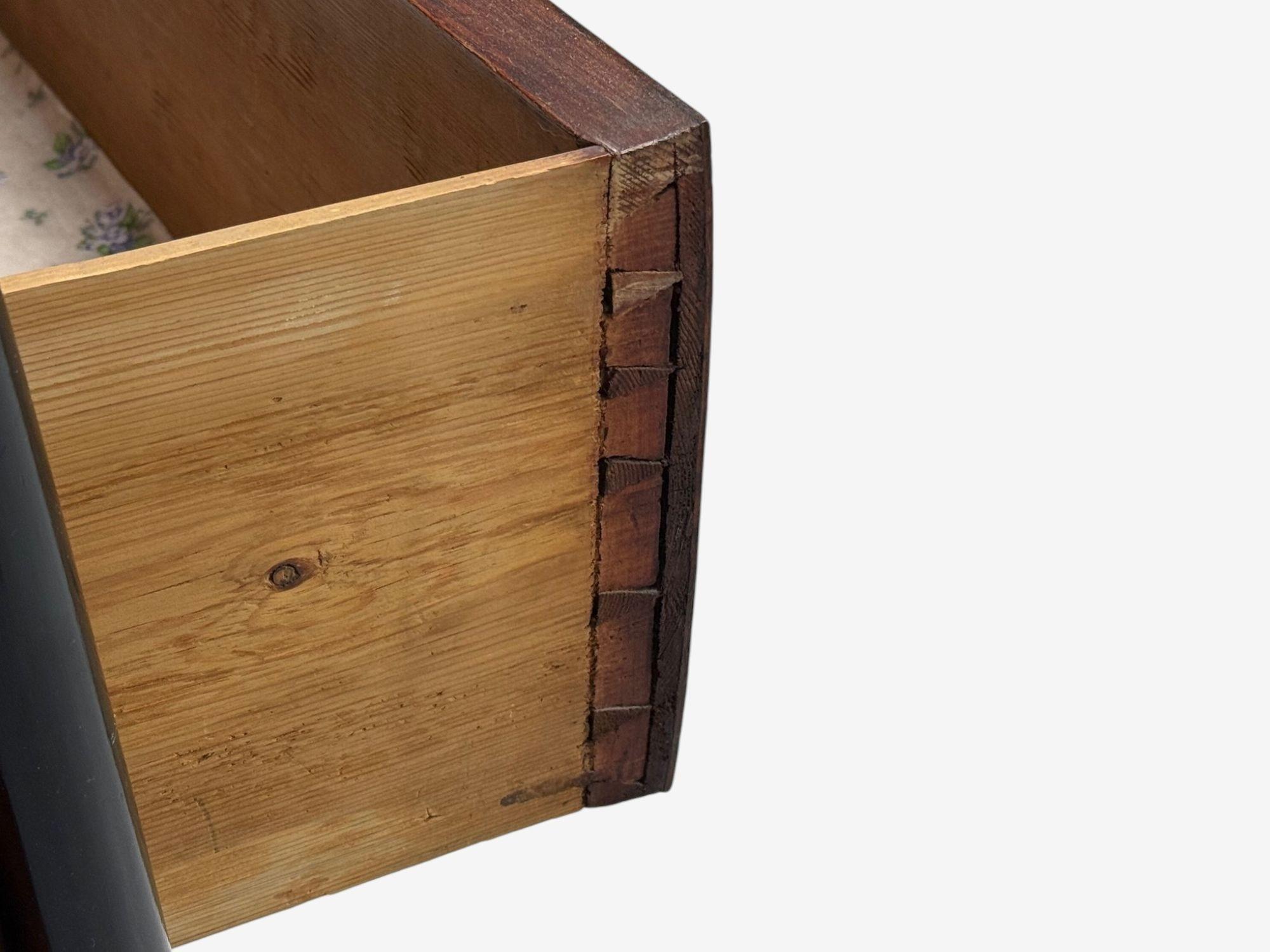 Biedermier, mobile in legno di ciliegio, bronzo, legno ebanizzato, Germania, XIX secolo. in vendita 3