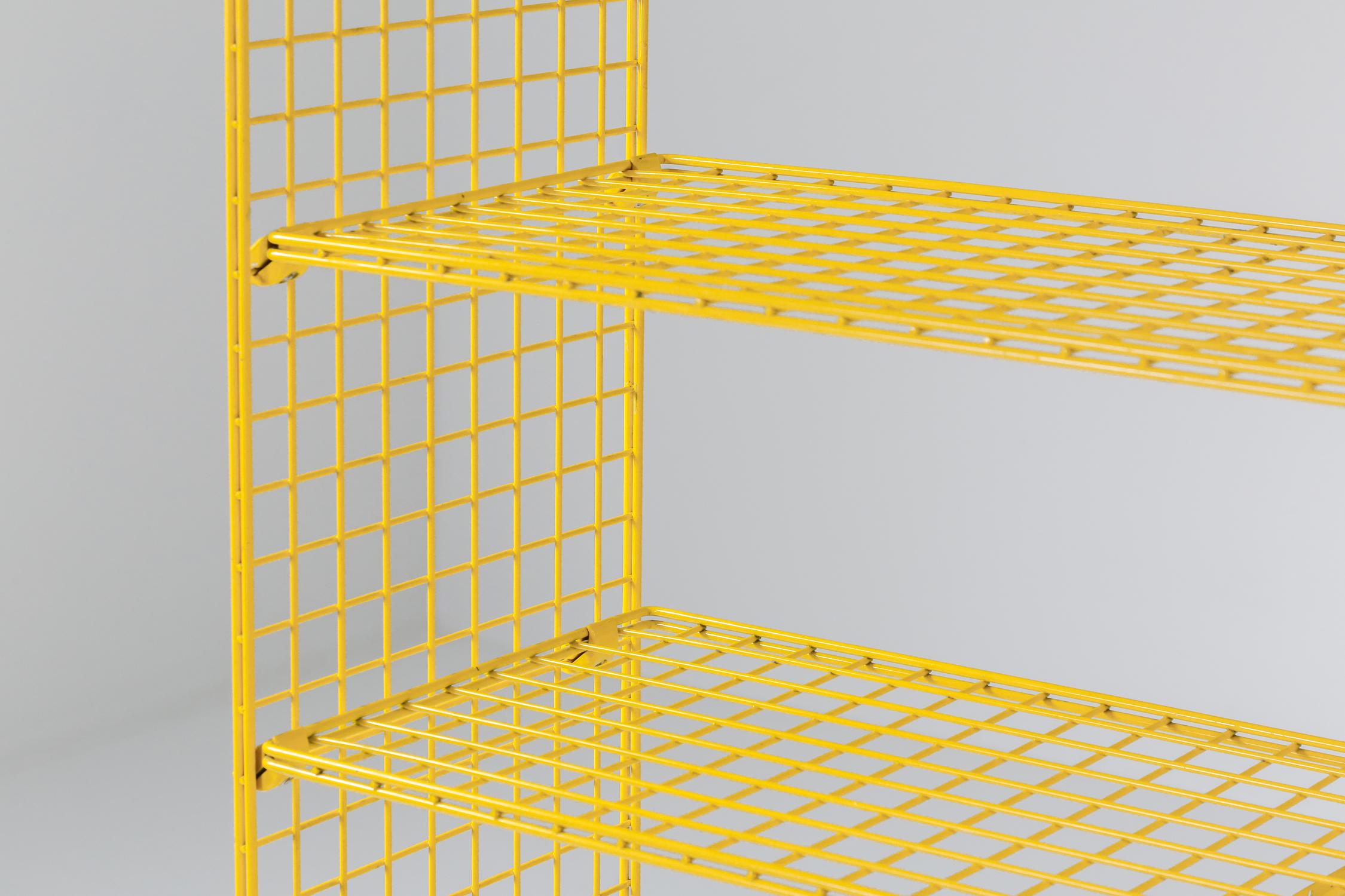 Bieffeplast Yellow Metal Shelve System, Post-Modern Italian Design, 1970 In Good Condition In Antwerp, BE