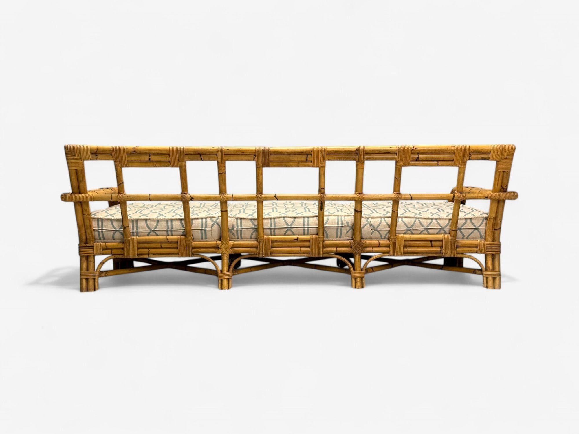 Bielecky Brothers, moderne, grand canapé trois mers, rotin, bambou, États-Unis, 21e siècle en vente 3