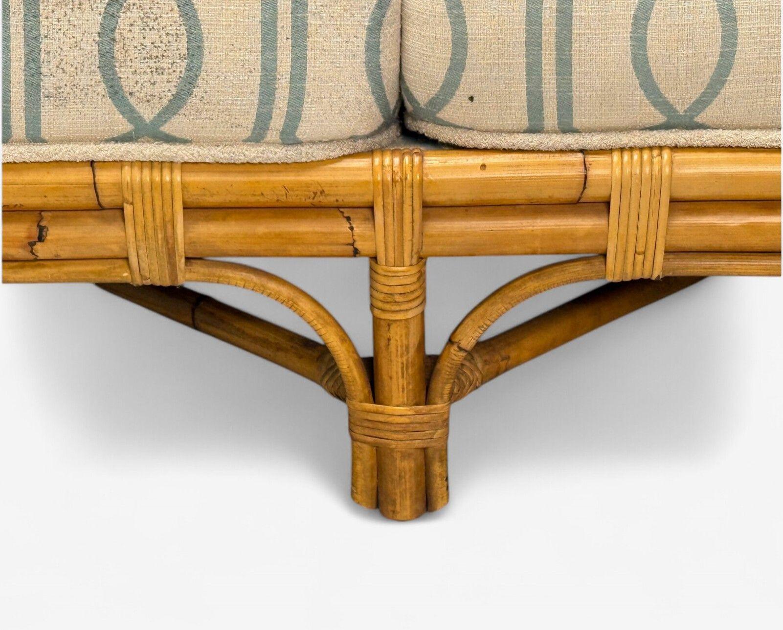 XXIe siècle et contemporain Bielecky Brothers, moderne, grand canapé trois mers, rotin, bambou, États-Unis, 21e siècle en vente