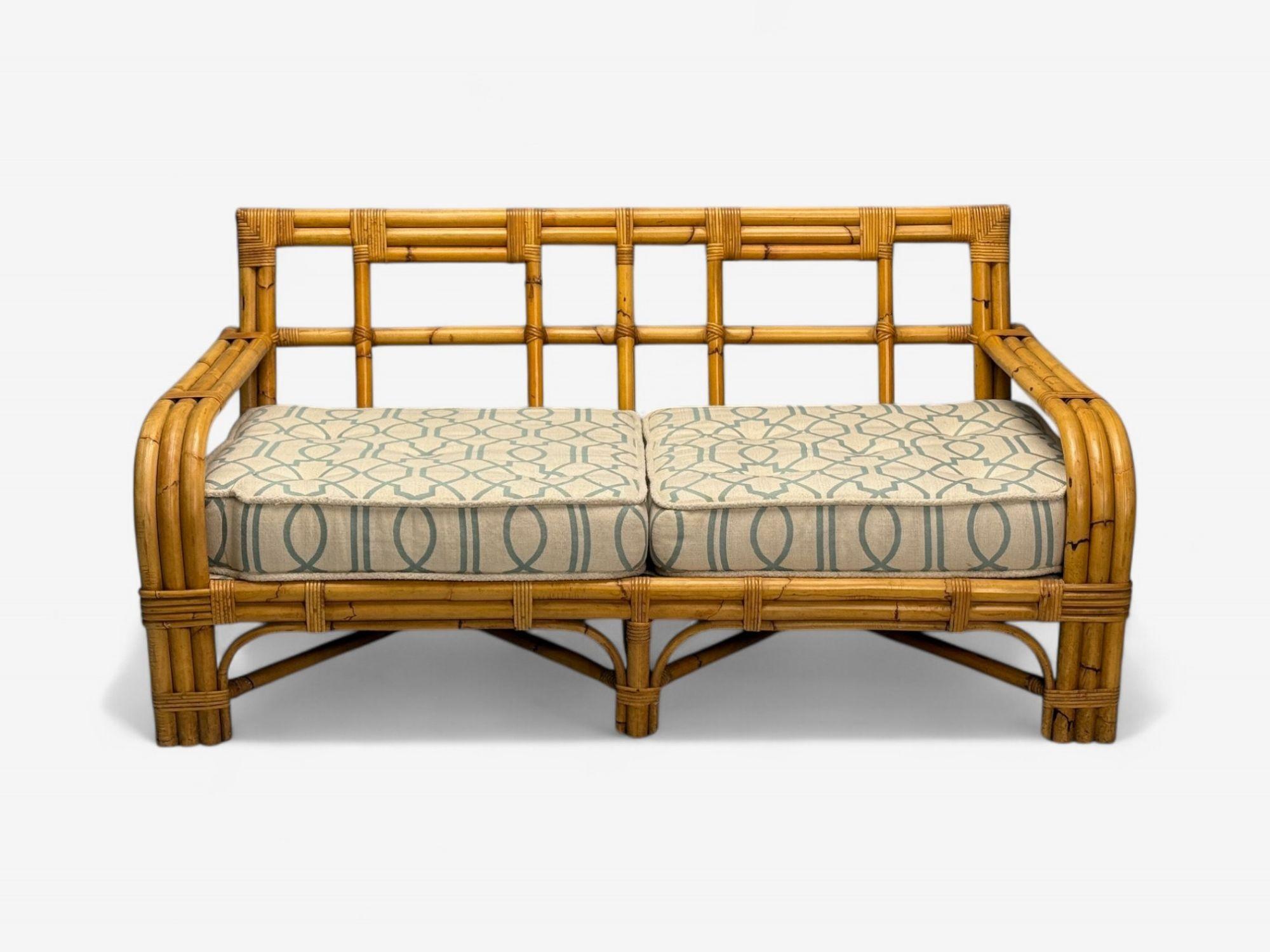 Bielecky Brothers, Canapé Deux Seater moderne, Settee, Cane, Bamboo, États-Unis, 21e siècle Bon état - En vente à Manhasset, NY