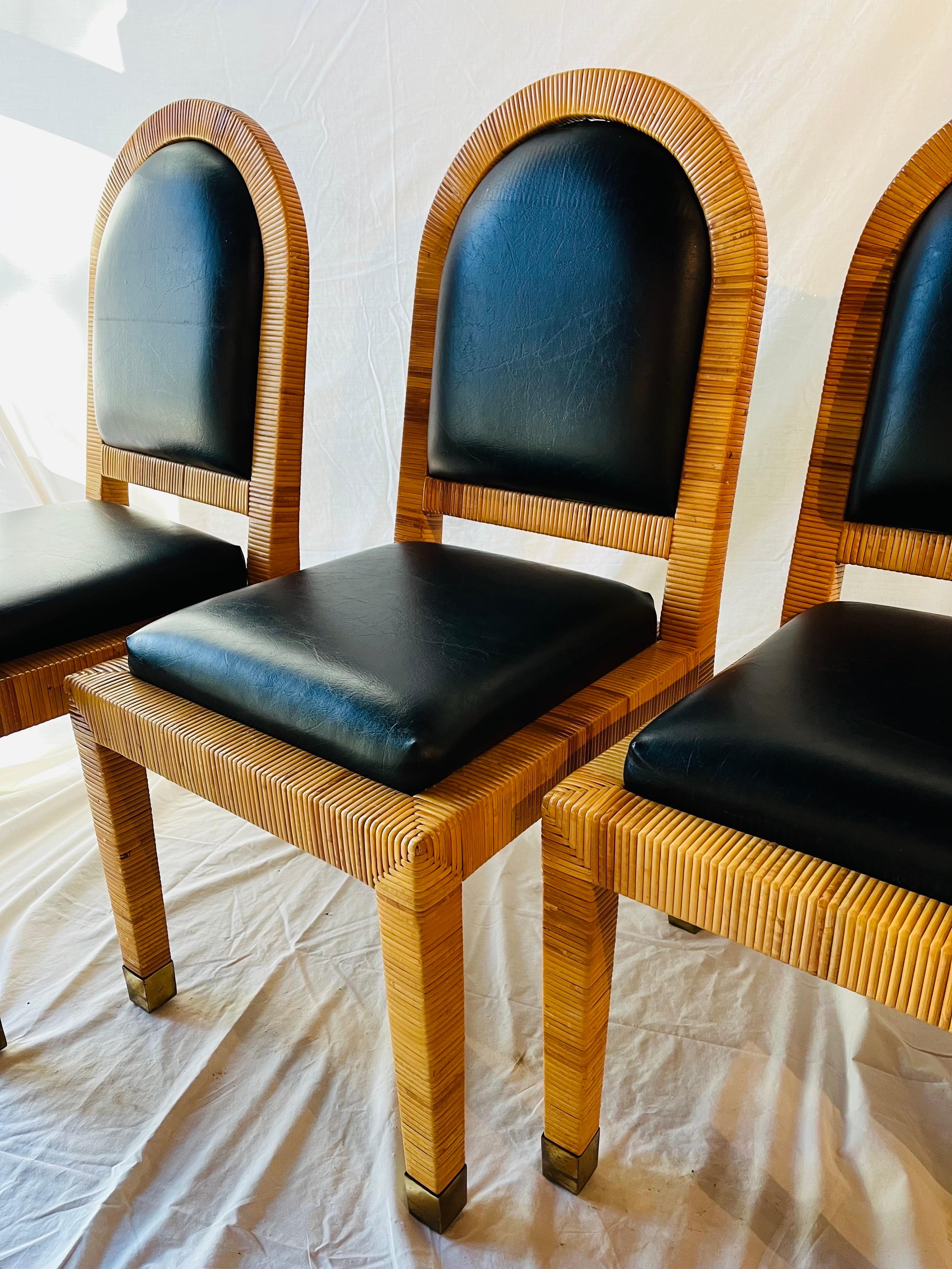 Américain Bielecky Brothers Vintage Rattan Wrapped and Upholstery Set Four Dining Chairs (Quatre chaises de salle à manger)