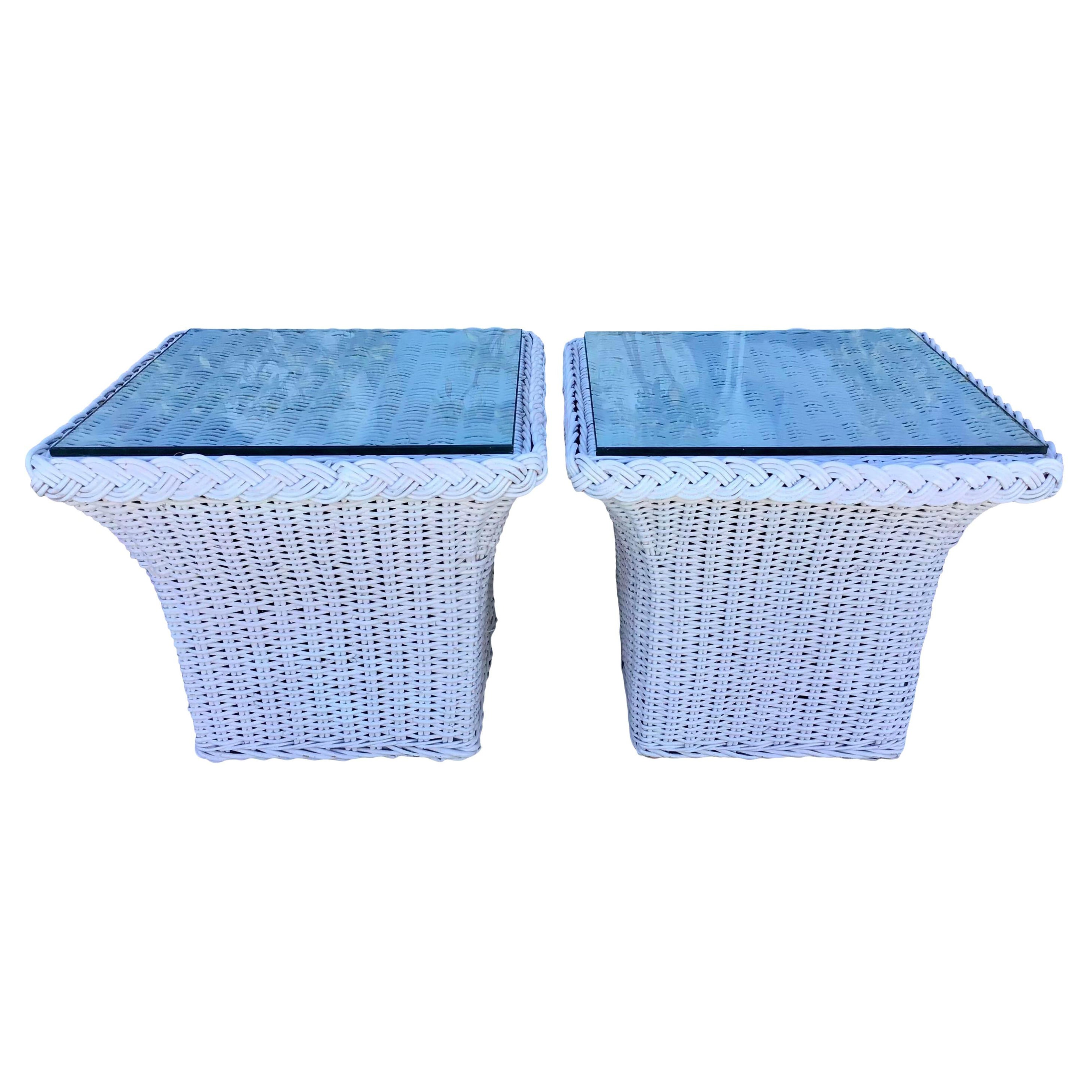 Tavolini quadrati in rattan bianco di Bielecky Brothers, una coppia