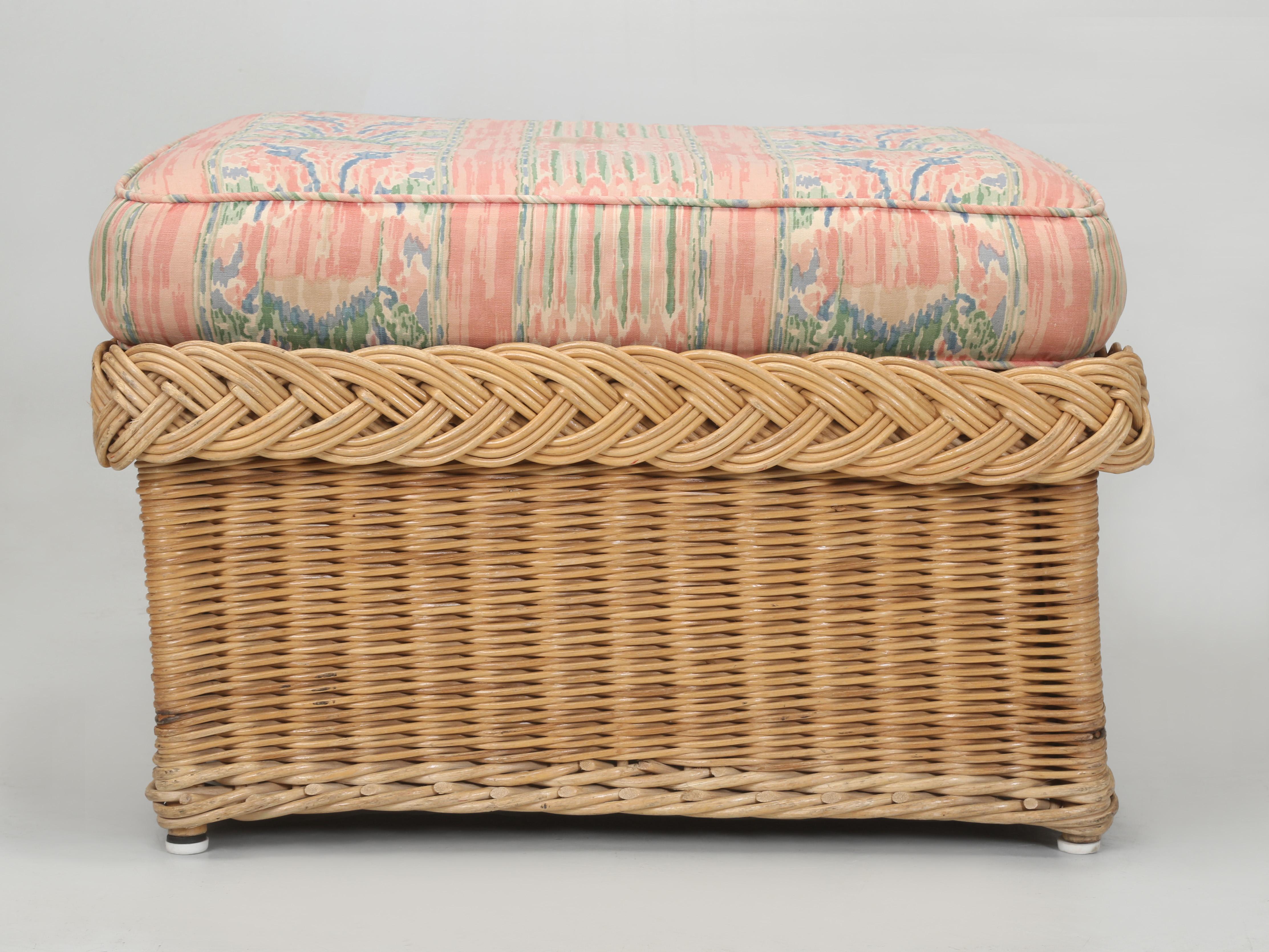 Bielecky Brothers Wicker Suite Sofa, Love Chair, Ottomane, Paar Stühle aus Korbweide, hergestellt in NY im Angebot 11