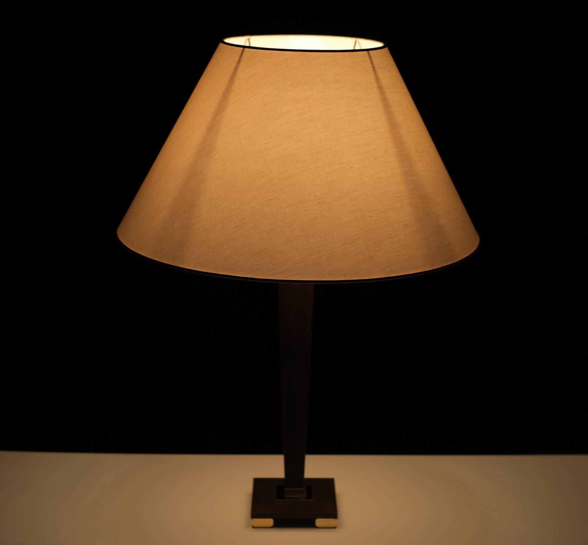 Late 20th Century Bielefelder Werkstatte Bronze Table Lamp, 1980s, Italy For Sale