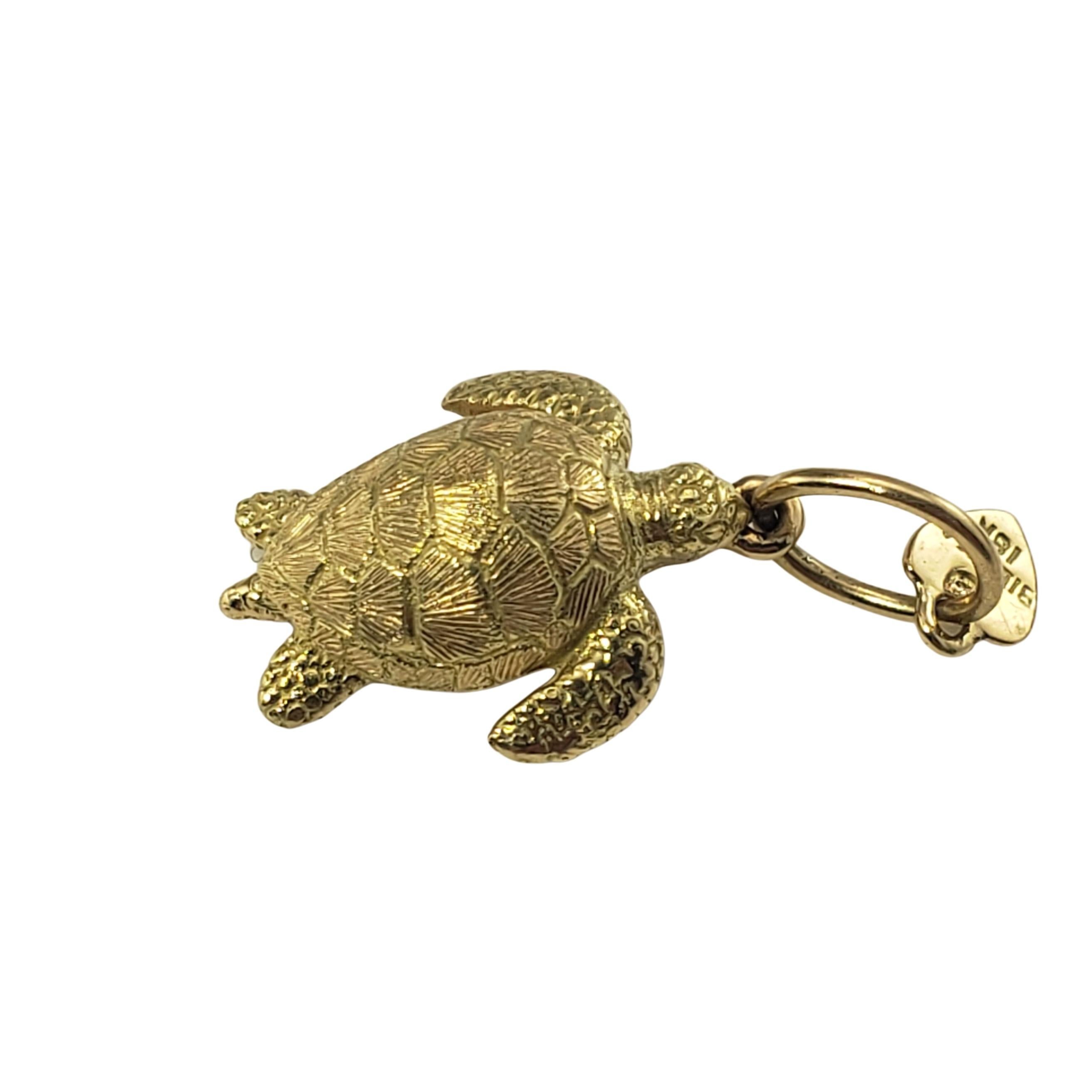 Bielka 18 Karat Yellow Gold Sea Turtle Charm In Good Condition In Washington Depot, CT