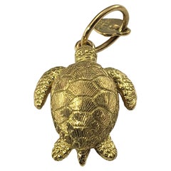 Bielka 18 Karat Yellow Gold Sea Turtle Charm