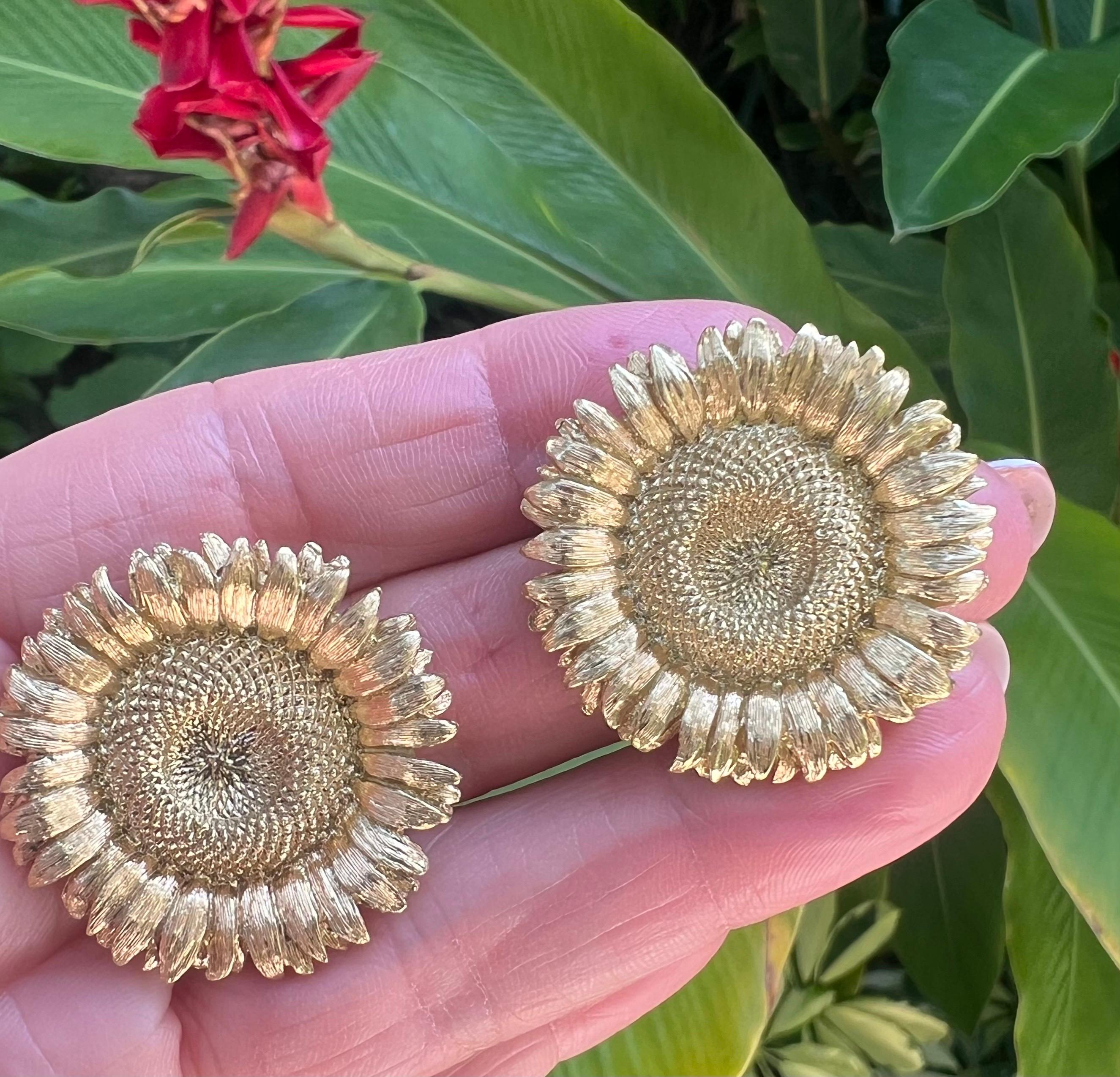 Bielka 18k Yellow Gold Large Sunflower Earrings in vendita 1