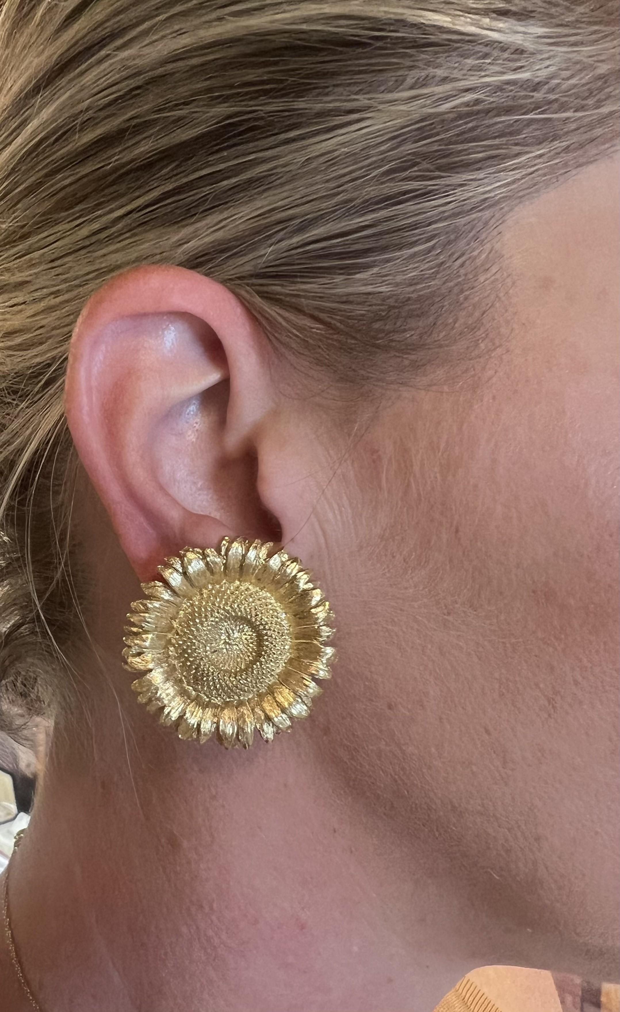 Bielka 18k Yellow Gold Large Sunflower Earrings in vendita 2