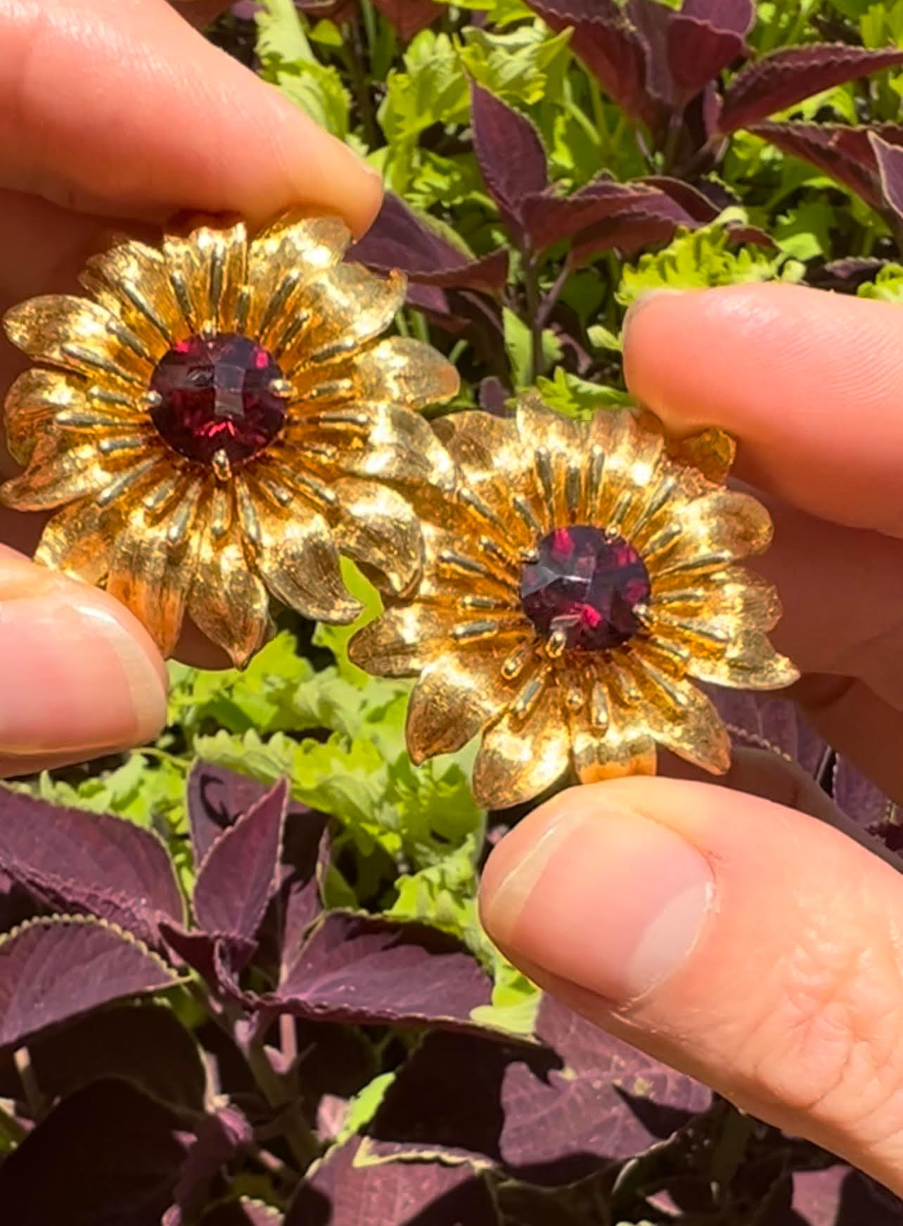 Round Cut Bielka 18k Yellow Gold Rhodolite Garnet Flower Earrings