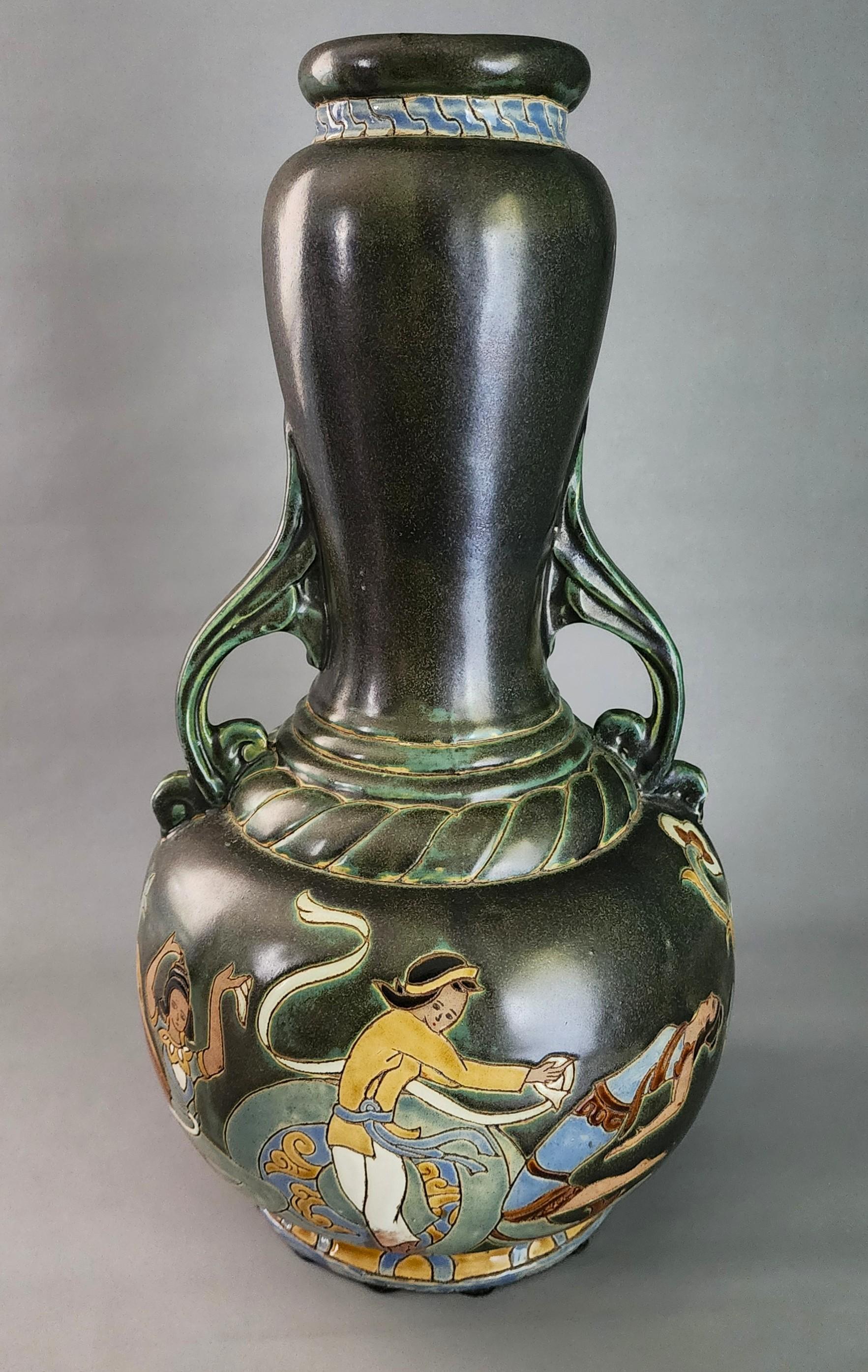 Vaso in ceramica Bien Hoa Vietnam Asia 20° secolo Grande 22 in in vendita 3