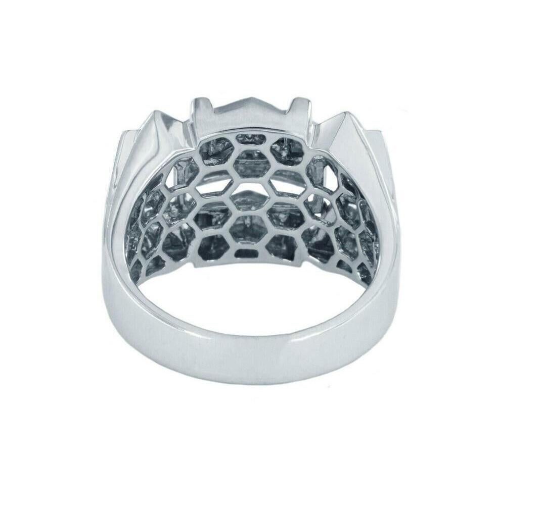 Femenino o masculino Grande 1,00ct. Anillo de diamantes en oro blanco en venta