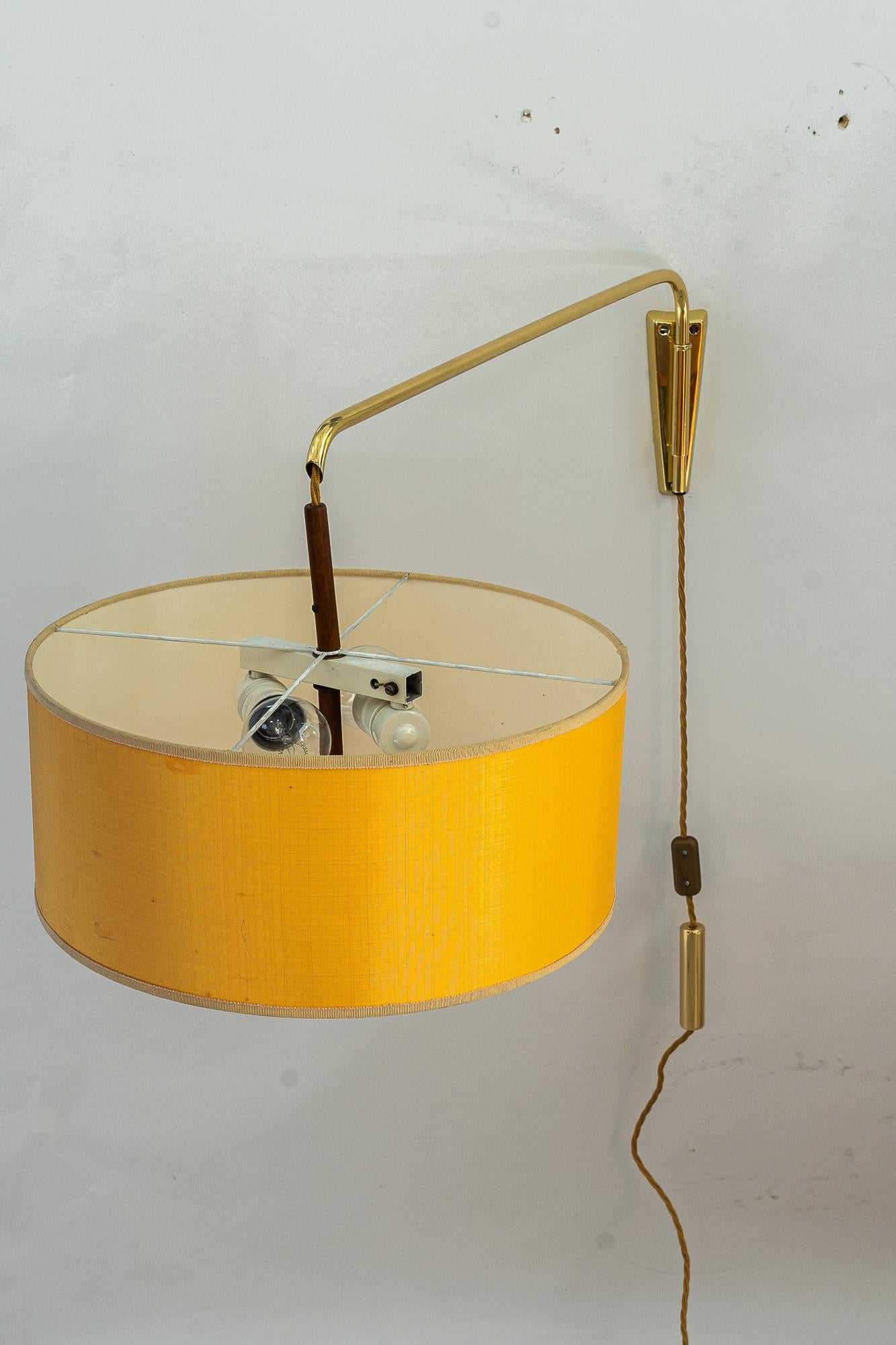 Big Adjustable J.T.Kalmar Wall Lamp with Original Shade, Around 1950s In Good Condition For Sale In Wien, AT