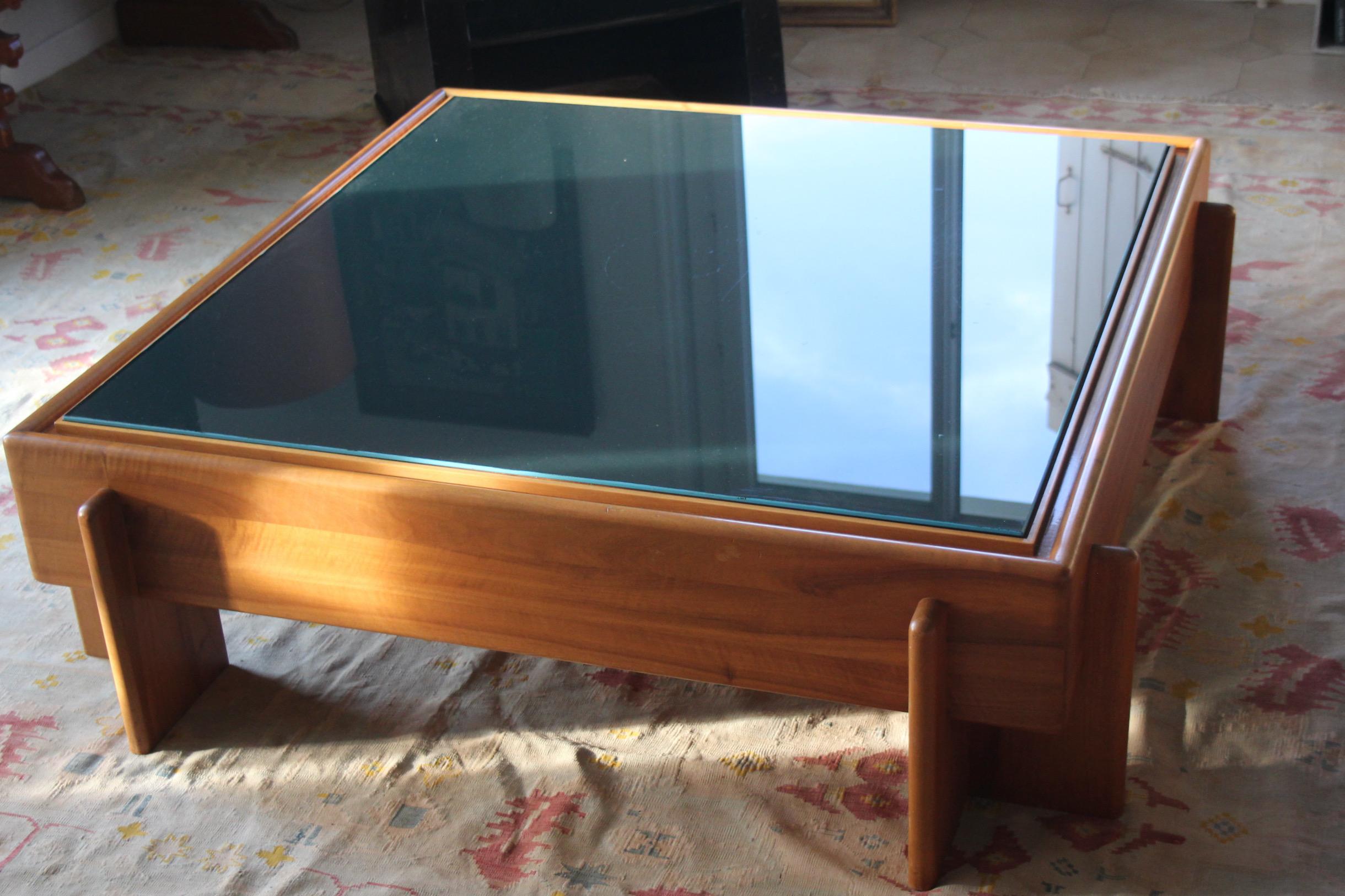 Big Afra and Tobia Scarpa style coffee Table For Sale 4