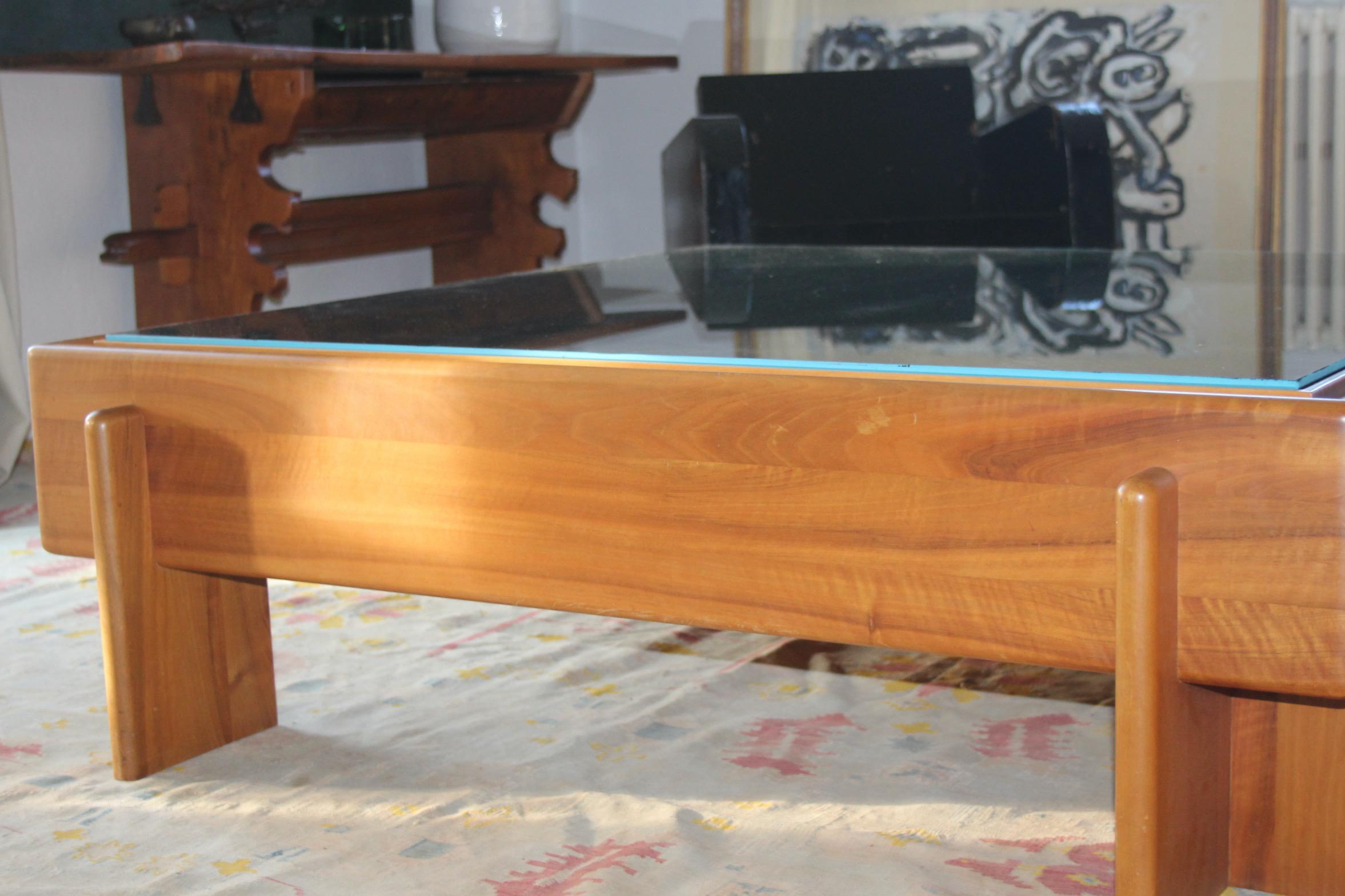 Late 20th Century Big Afra and Tobia Scarpa style coffee Table For Sale