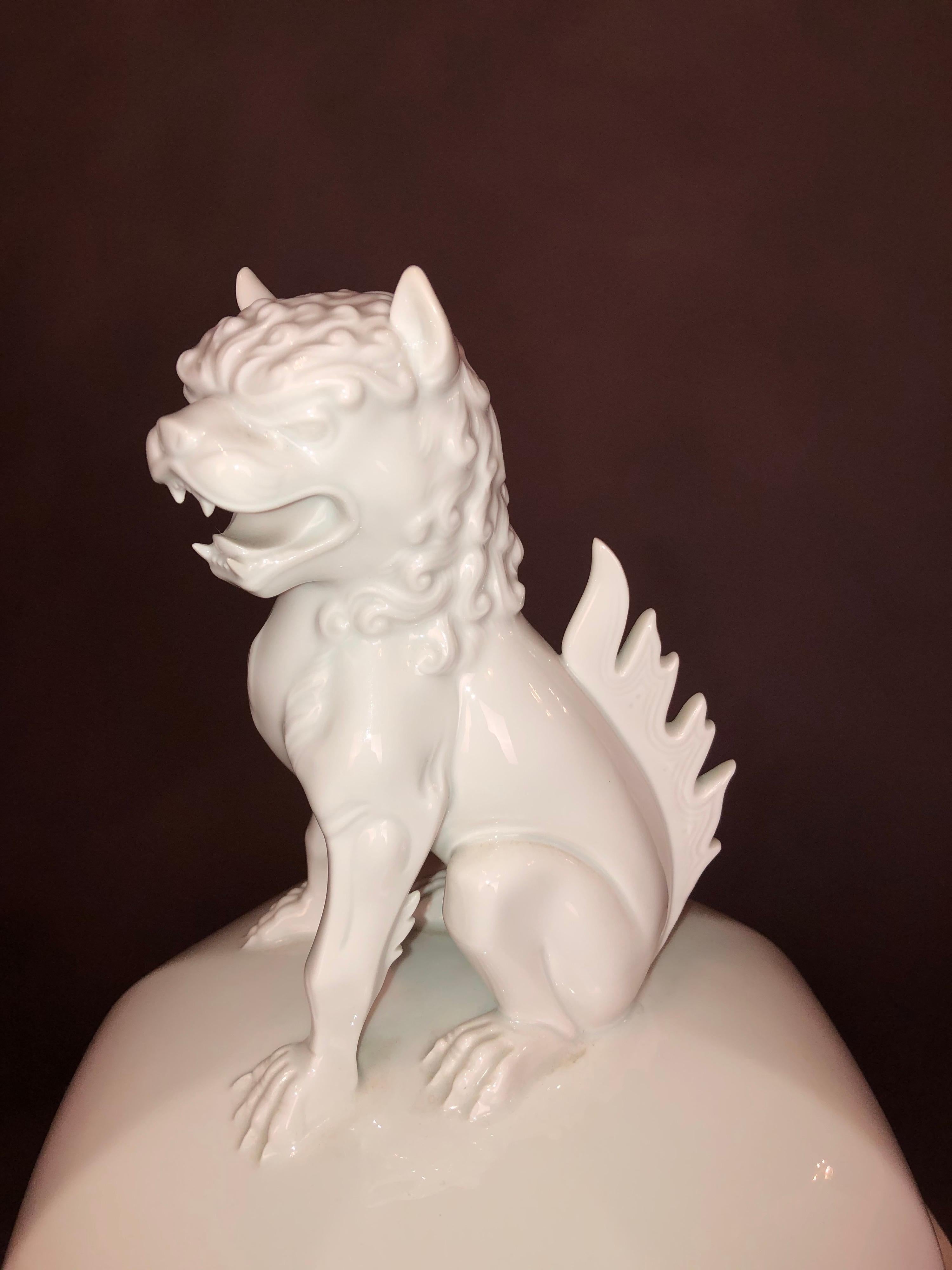 Dipinto Grande AK Kaiser Olivia Porcellana Boden Vaso Drago Figur Um 1960 in vendita
