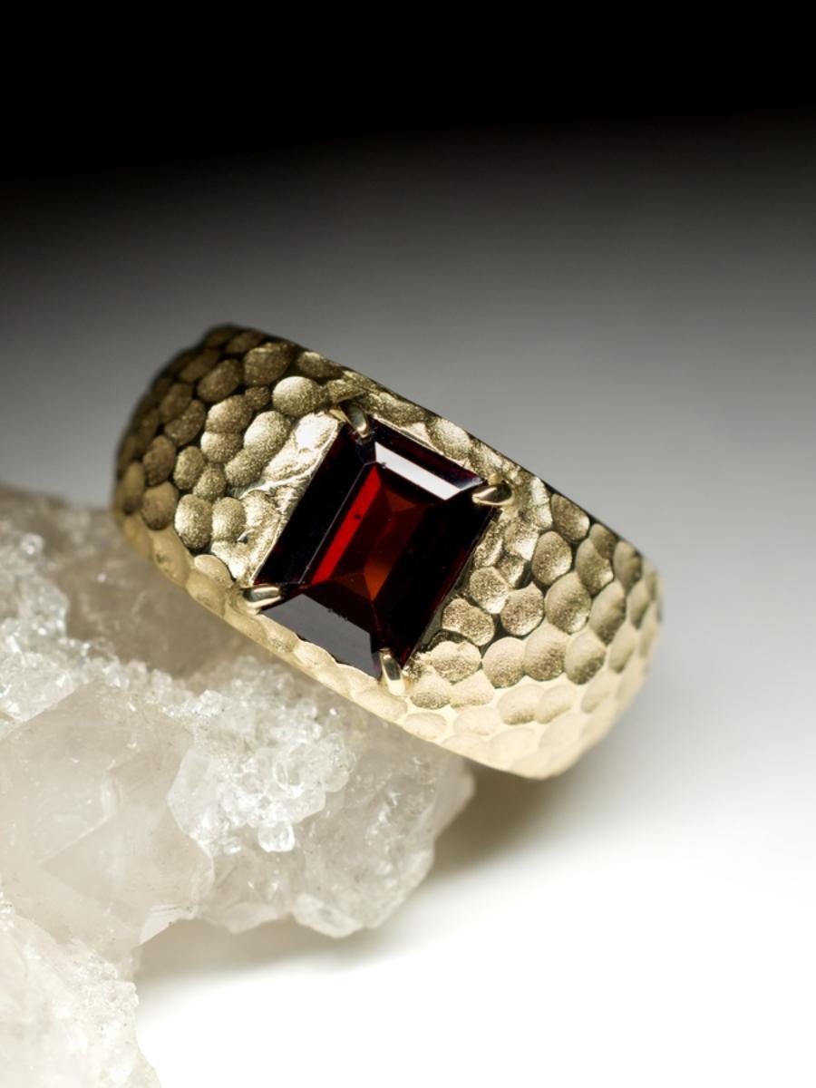 Big Almandine Yellow Gold Ring Garnet Scarlet Statement Red Gem Mens Bold Ring For Sale 7