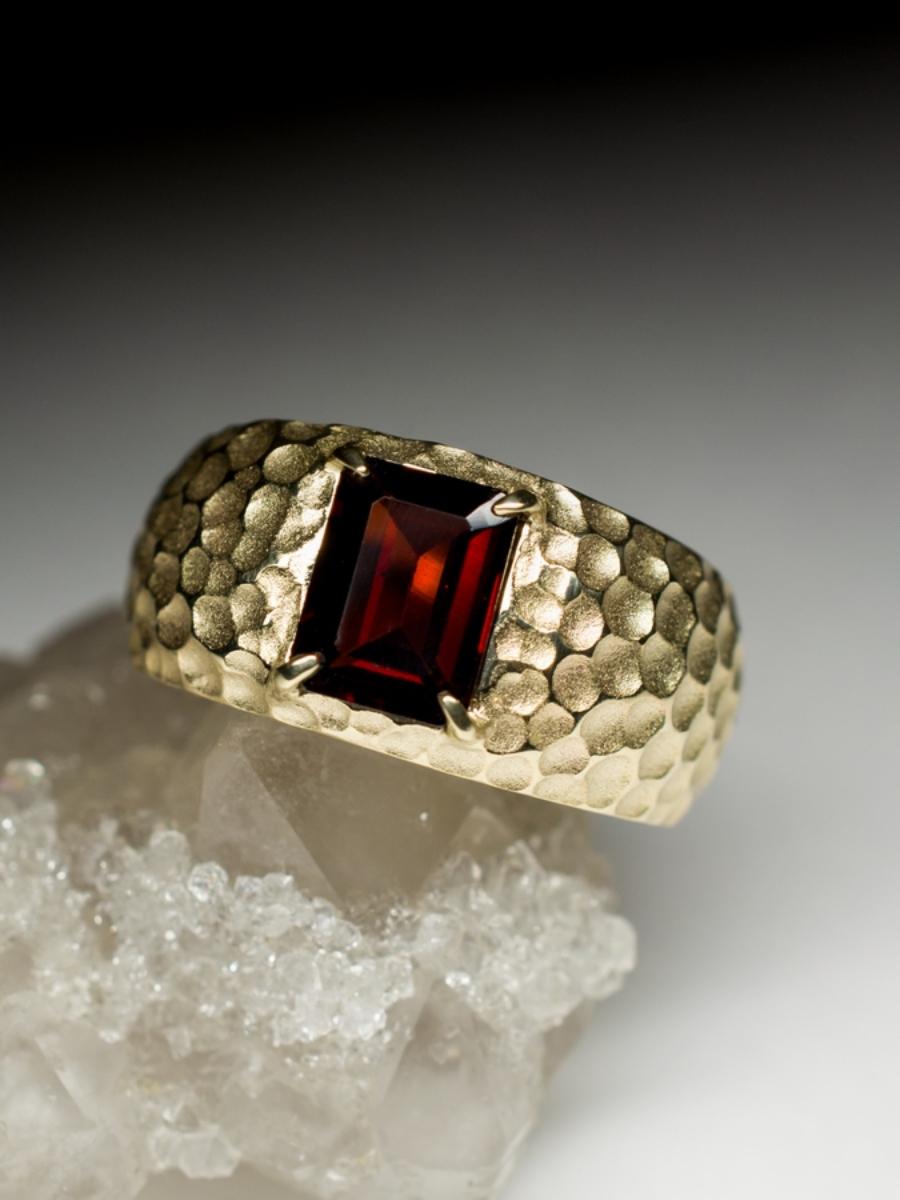 Big Almandine Yellow Gold Ring Garnet Scarlet Statement Red Gem Mens Bold Ring For Sale 8