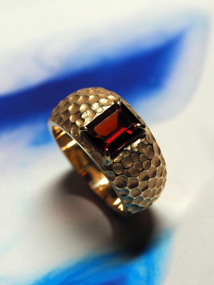 Artisan Big Almandine Yellow Gold Ring Garnet Scarlet Statement Red Gem Mens Bold Ring For Sale
