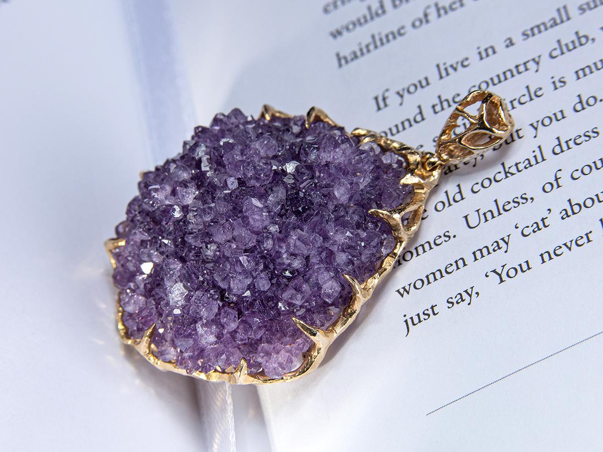 Big Amethyst Flower Gold Pendant Natural Brazilian Raw Crystals Lavender Purple In New Condition For Sale In Berlin, DE