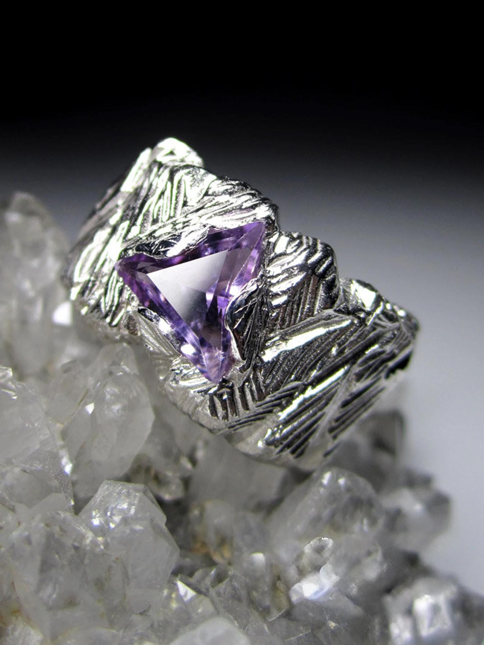 Big Amethyst Silver Ring Trilliant Fancy Cut Jewels Purple Violet Gemstone  For Sale 3