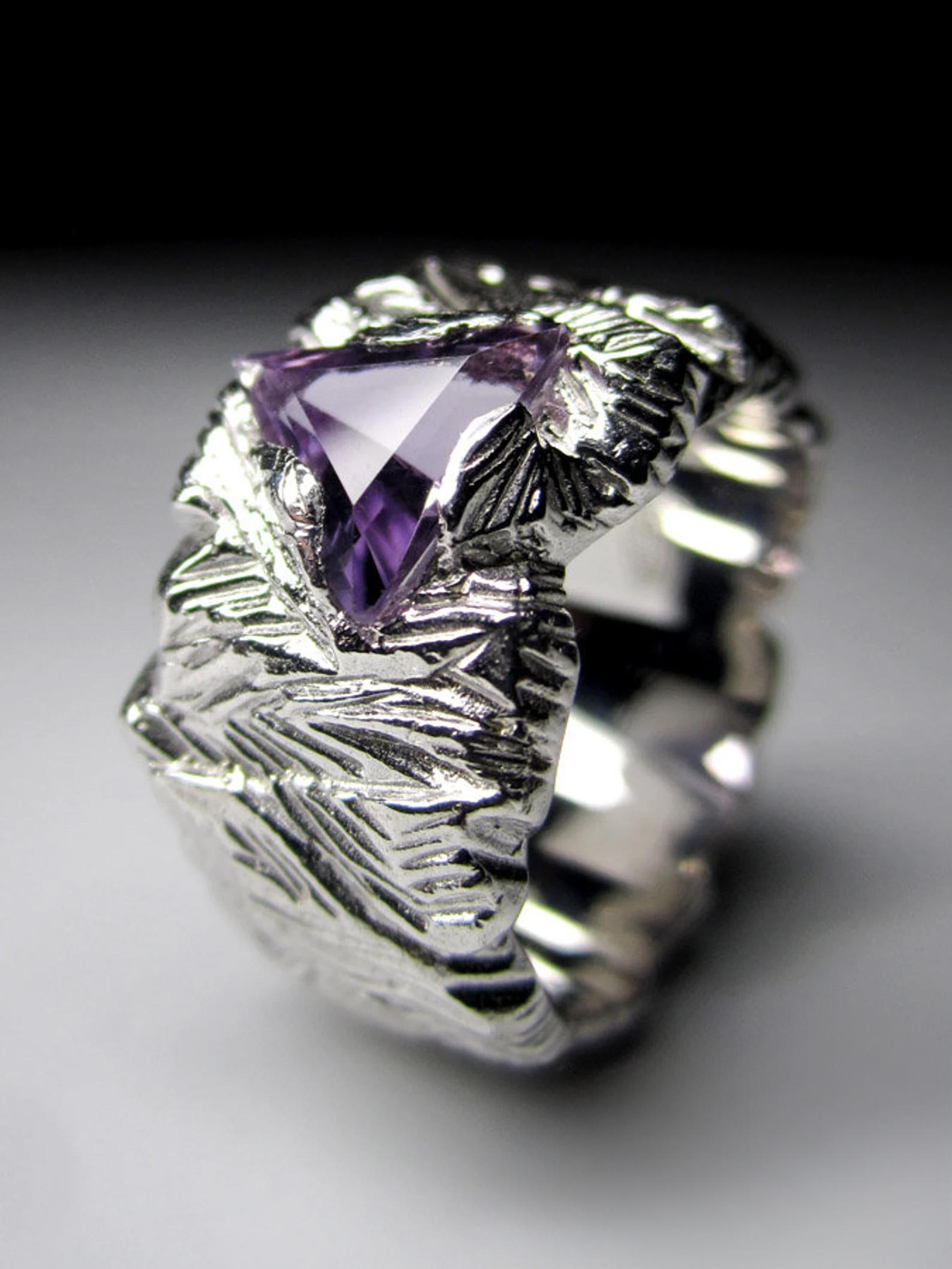 Big Amethyst Silver Ring Trilliant Fancy Cut Jewels Purple Violet Gemstone  For Sale 4