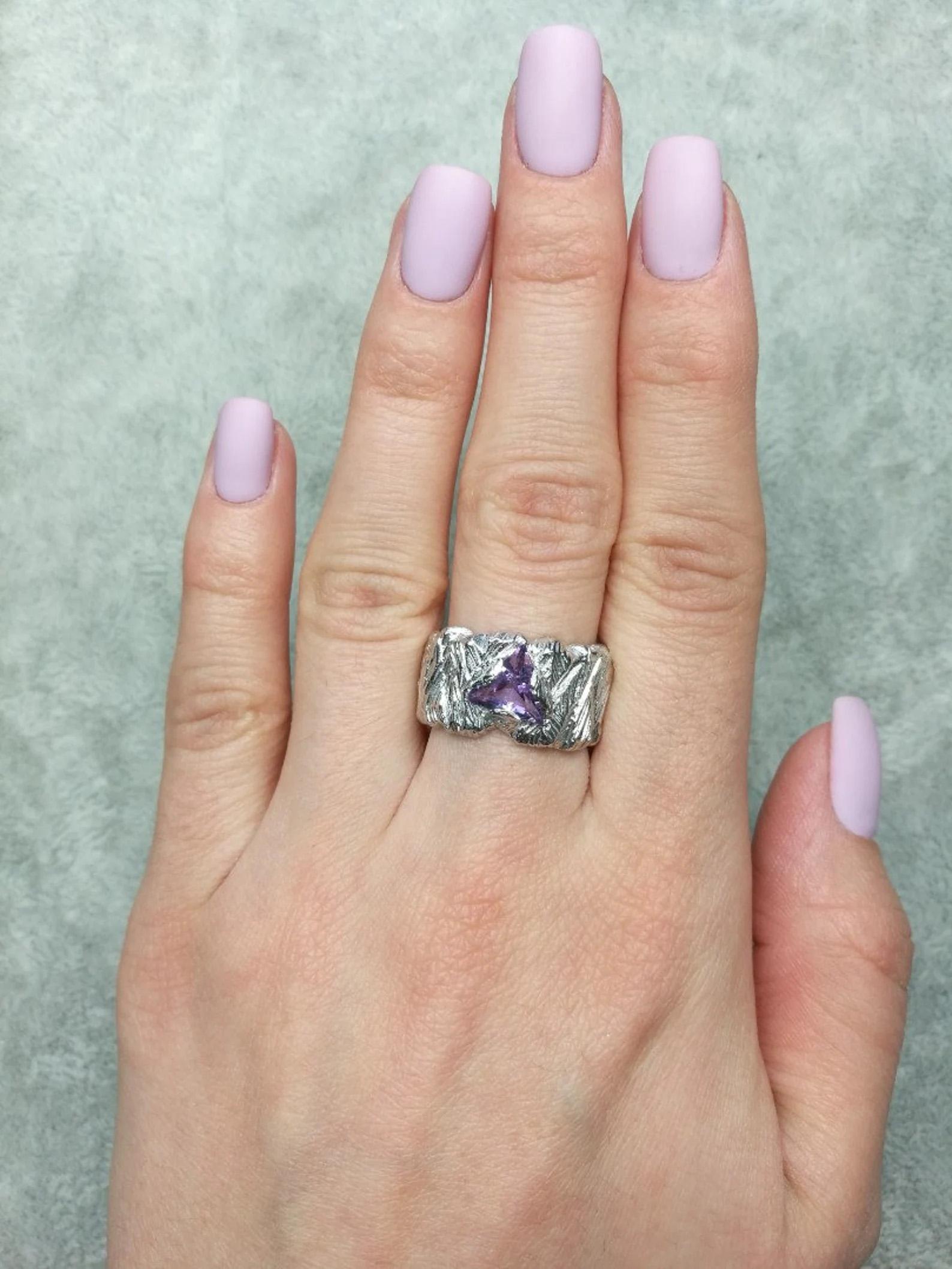 Artisan Big Amethyst Silver Ring Trilliant Fancy Cut Jewels Purple Violet Gemstone  For Sale
