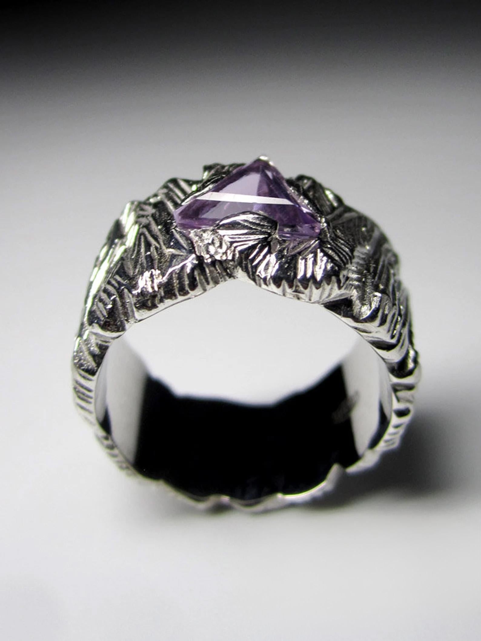 Big Amethyst Silver Ring Trilliant Fancy Cut Jewels Purple Violet Gemstone  For Sale 2