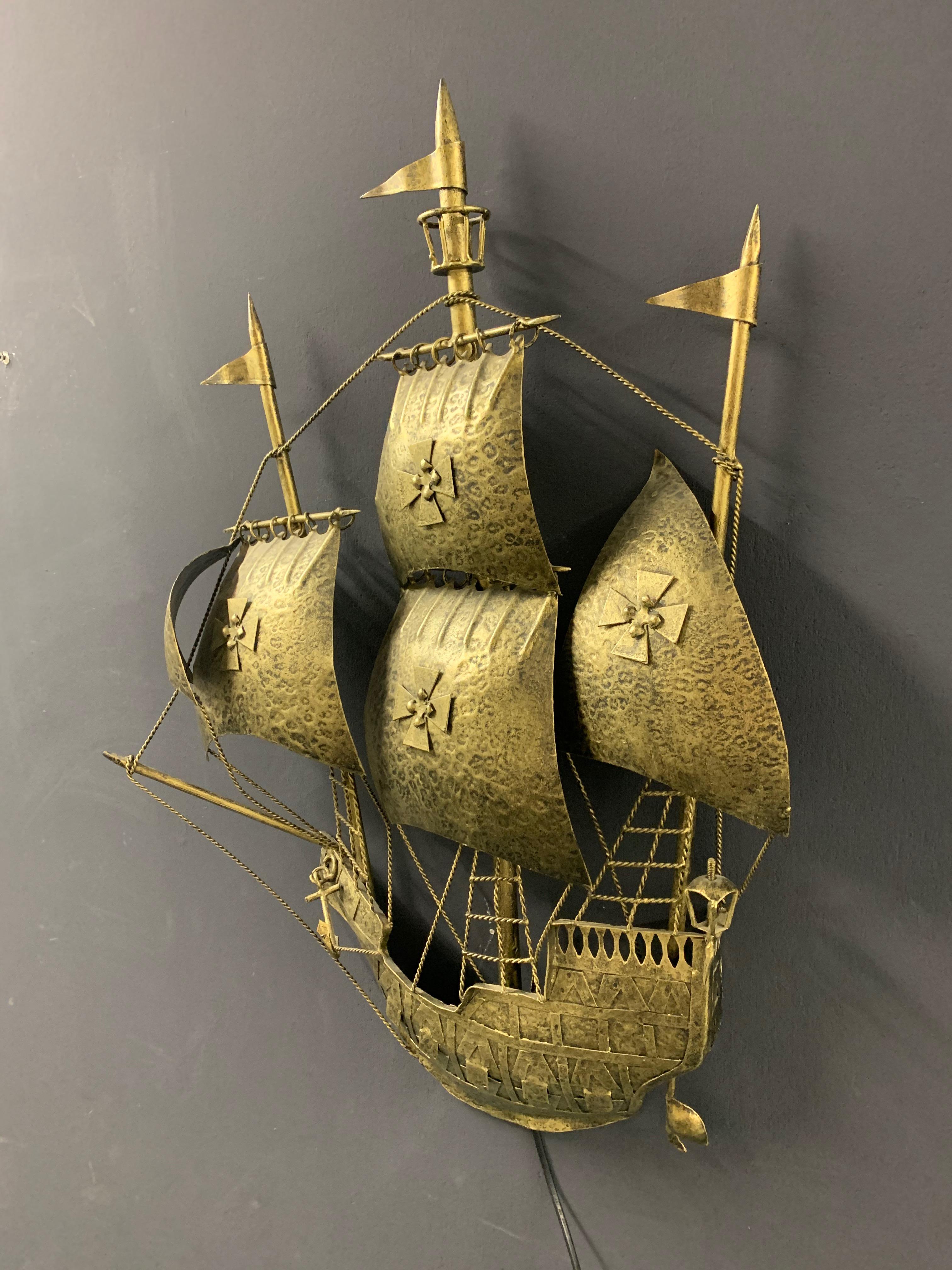 Big and Amazing Hollywood Regency Mayflower Wall Light Sculpture In Good Condition For Sale In Munich, DE