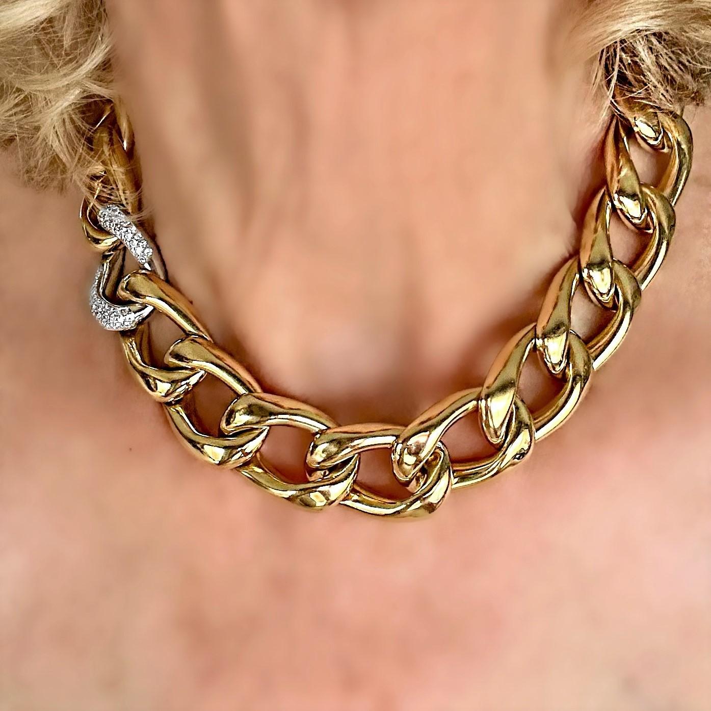 Big and Bold 18K Yellow Gold Large Link Necklace with One Diamond Link For Sale 2