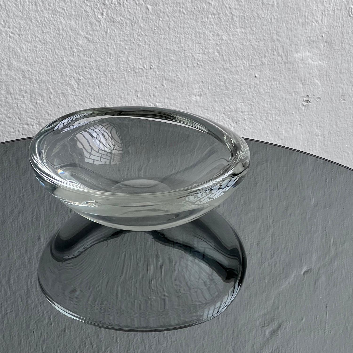 Mid-Century Modern Big and heavy Murano bowl by Alfredo Barbini, signed For Sale