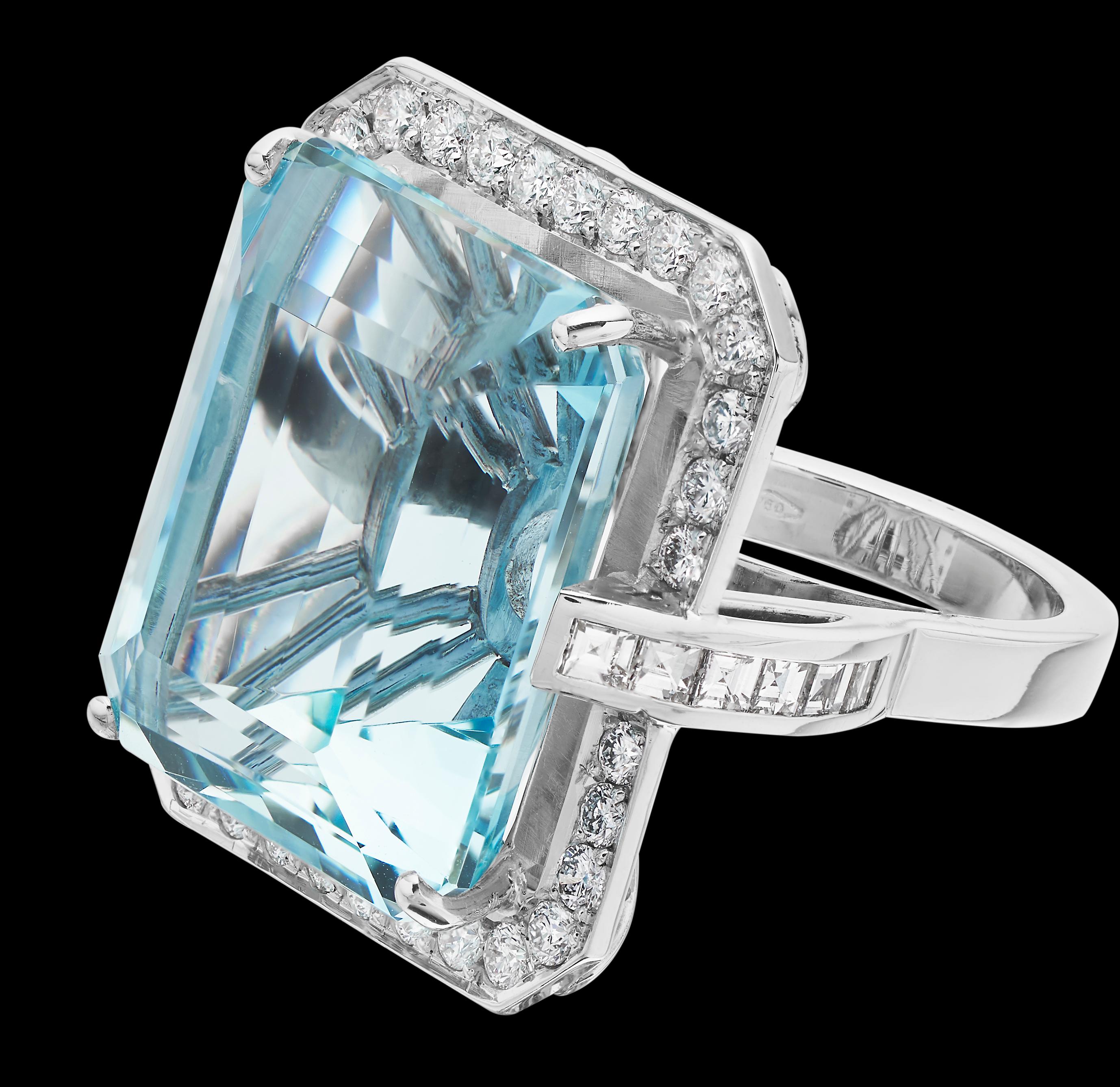Big Aquamarine 'Emerald Cut' and Diamond Ring in British Hallmarked 18k Gold 1