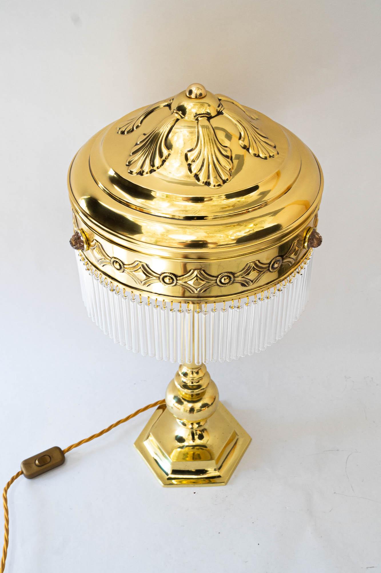 Große Art deco Messing Tischlampe mit Opalglas Steinen Wien um 1920er Jahre im Angebot 8