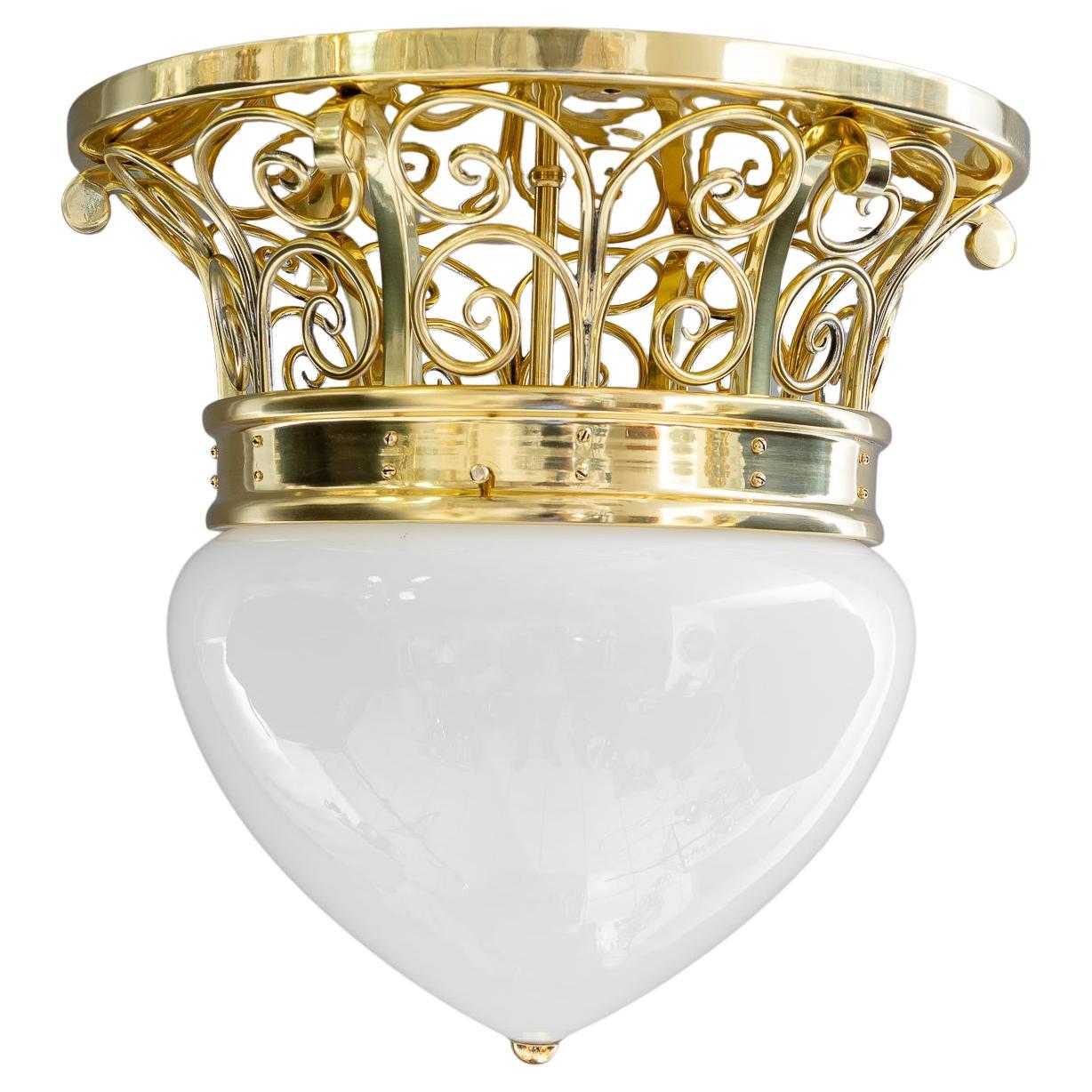 Grand plafonnier Art Déco avec abat-jour original en verre opale vienne vers 1920 en vente