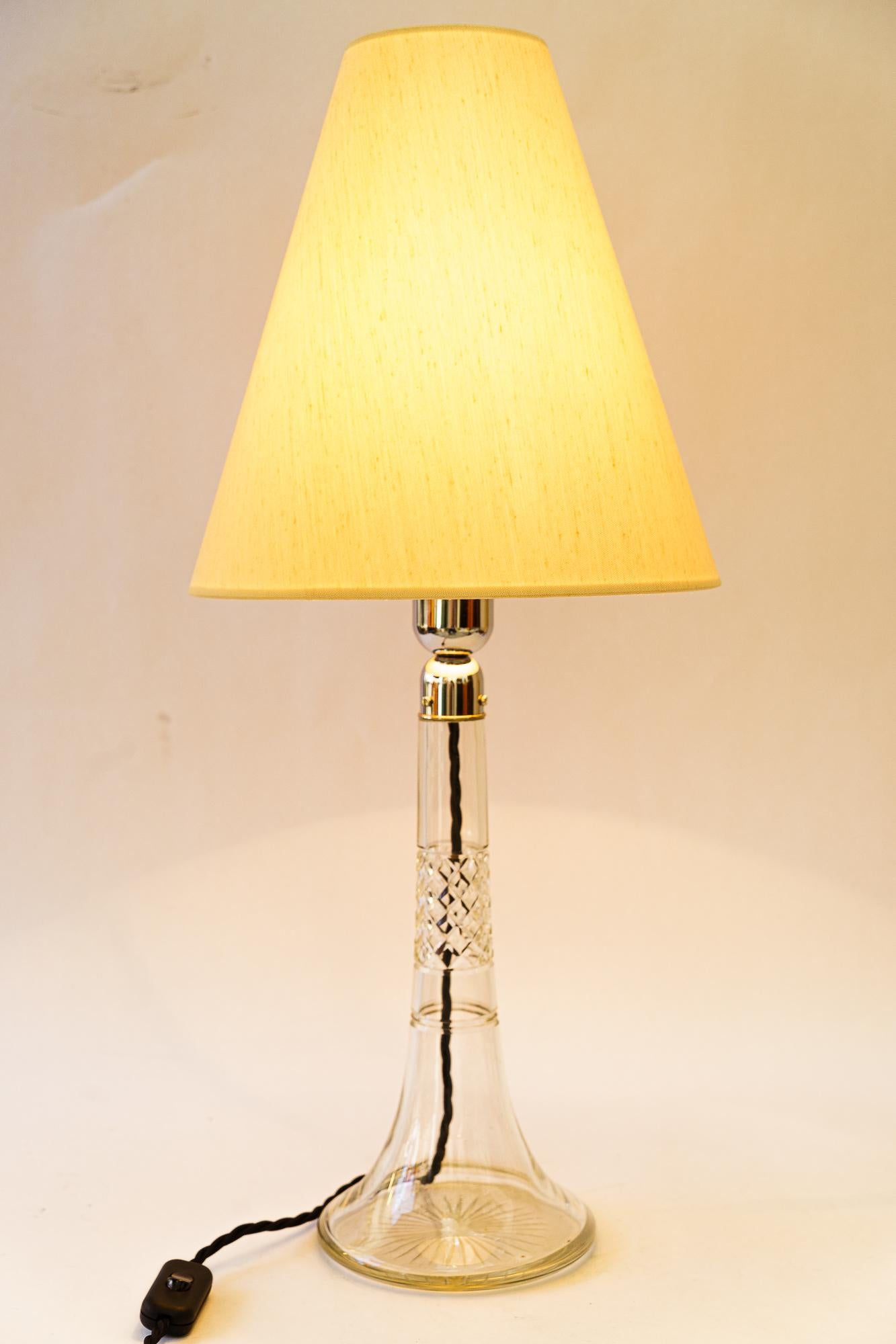 Verre taillé Bigli lampe de table Art Deco en verre avec abat-jour en tissu vienne vers 1920 en vente