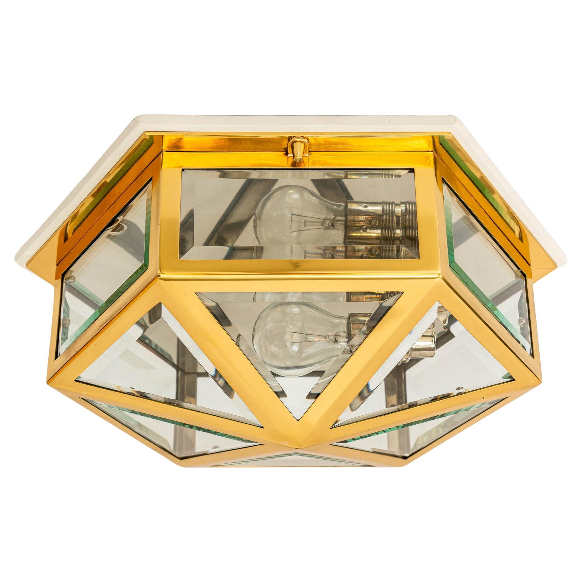 Grande plafoniera esagonale art deco con vetro sfaccettato di Vienna degli anni '20 circa in vendita