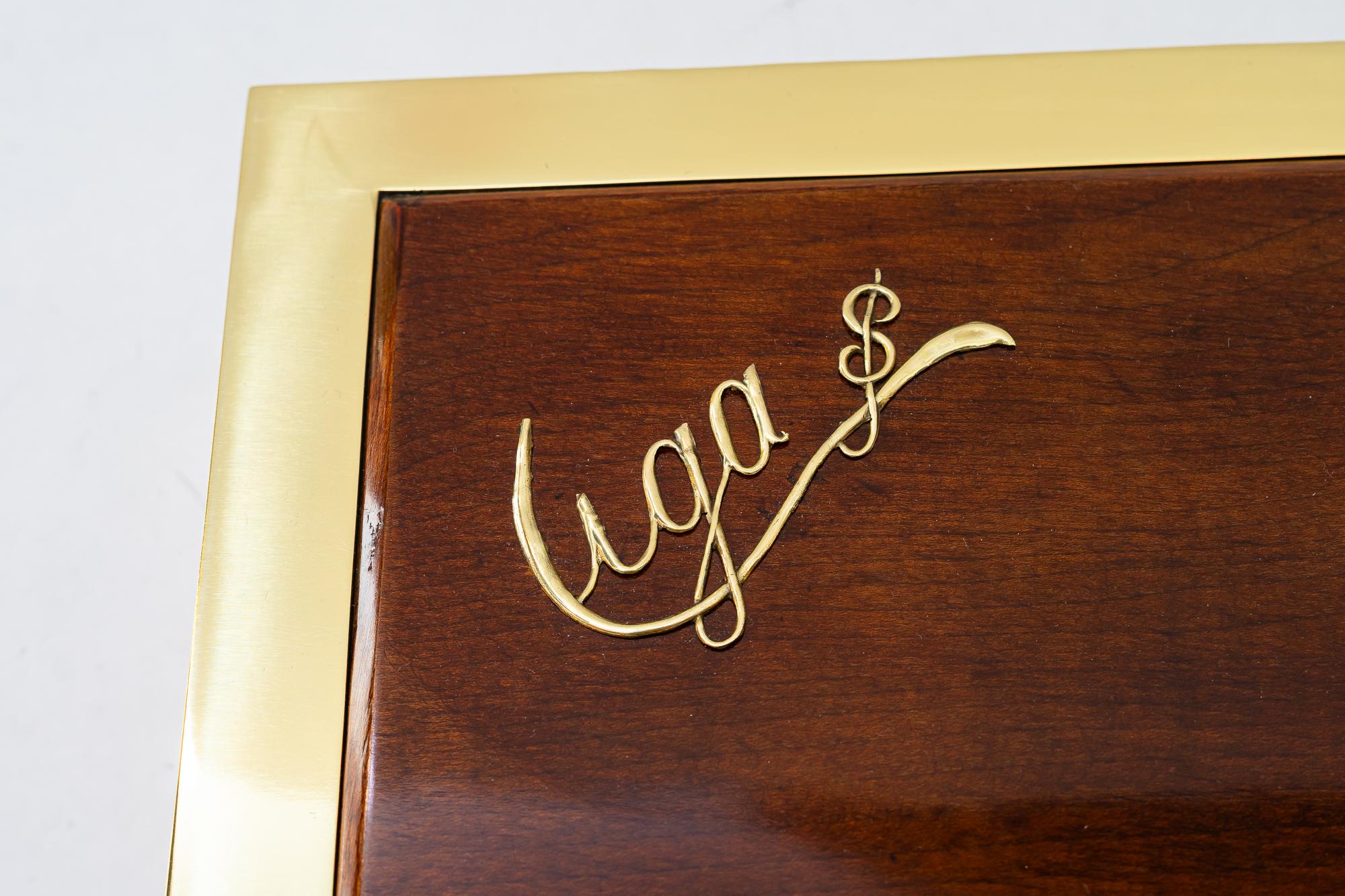 Big Art Deco Jewelry Box brass and wood around 1920s In Good Condition For Sale In Wien, AT
