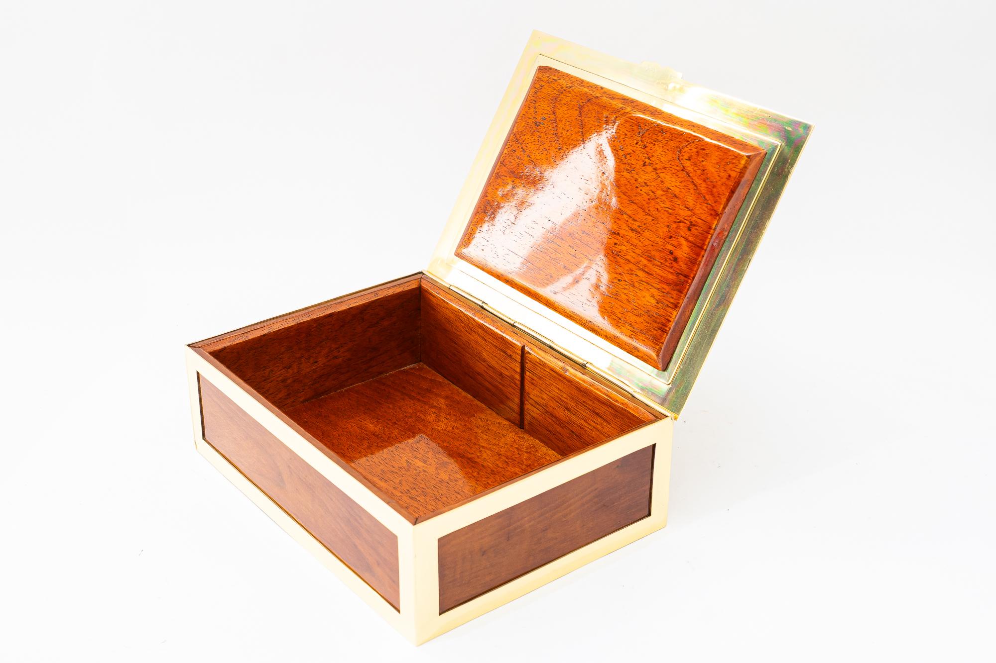 Big Art Deco Jewelry Box brass and wood around 1920s For Sale 1