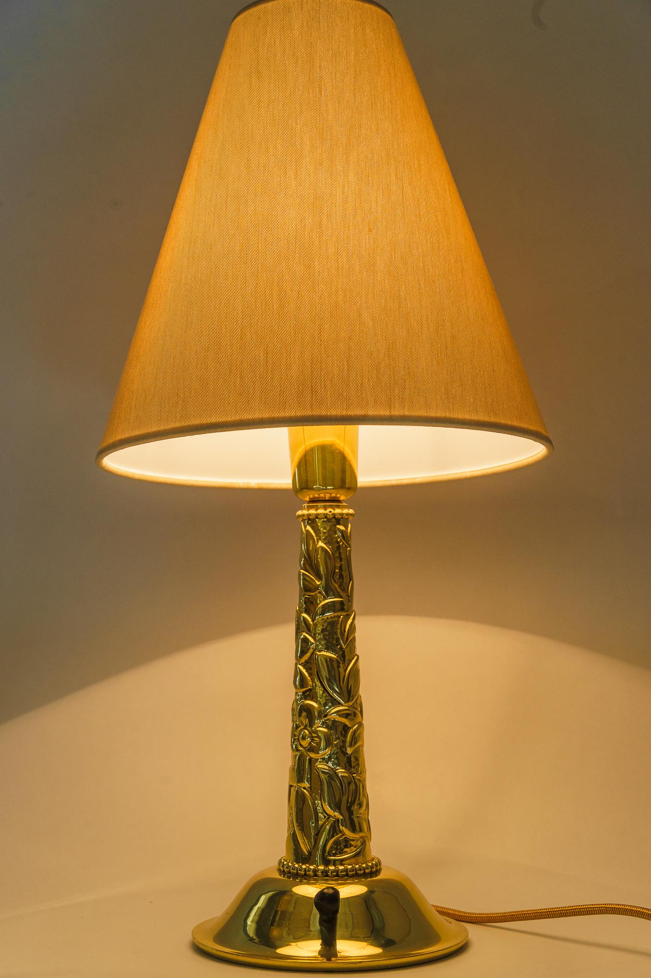 Grande lampe de bureau Art déco avec abat-jour en tissu vers les années 1920 en vente 3