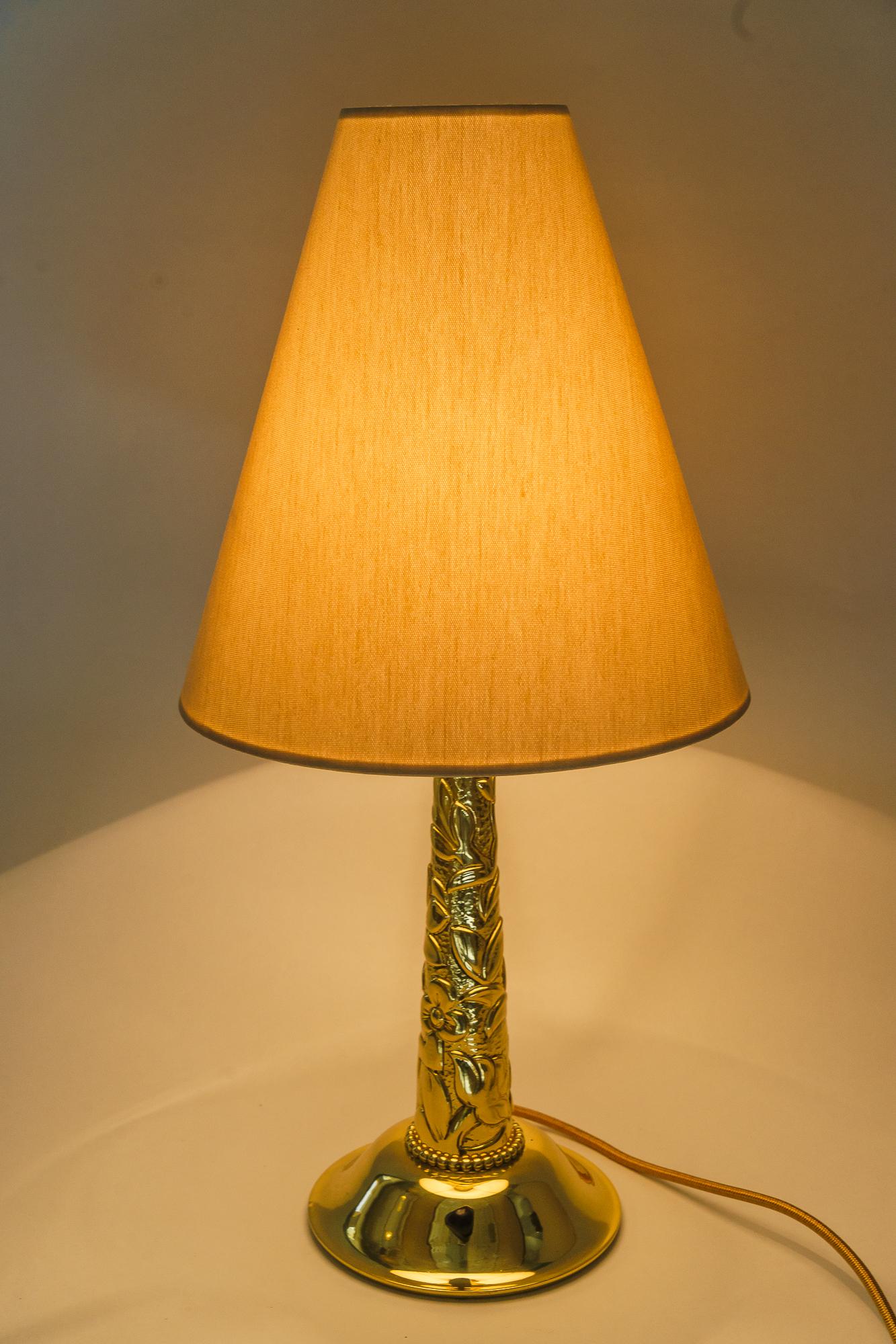 Grande lampe de bureau Art déco avec abat-jour en tissu vers les années 1920 en vente 4