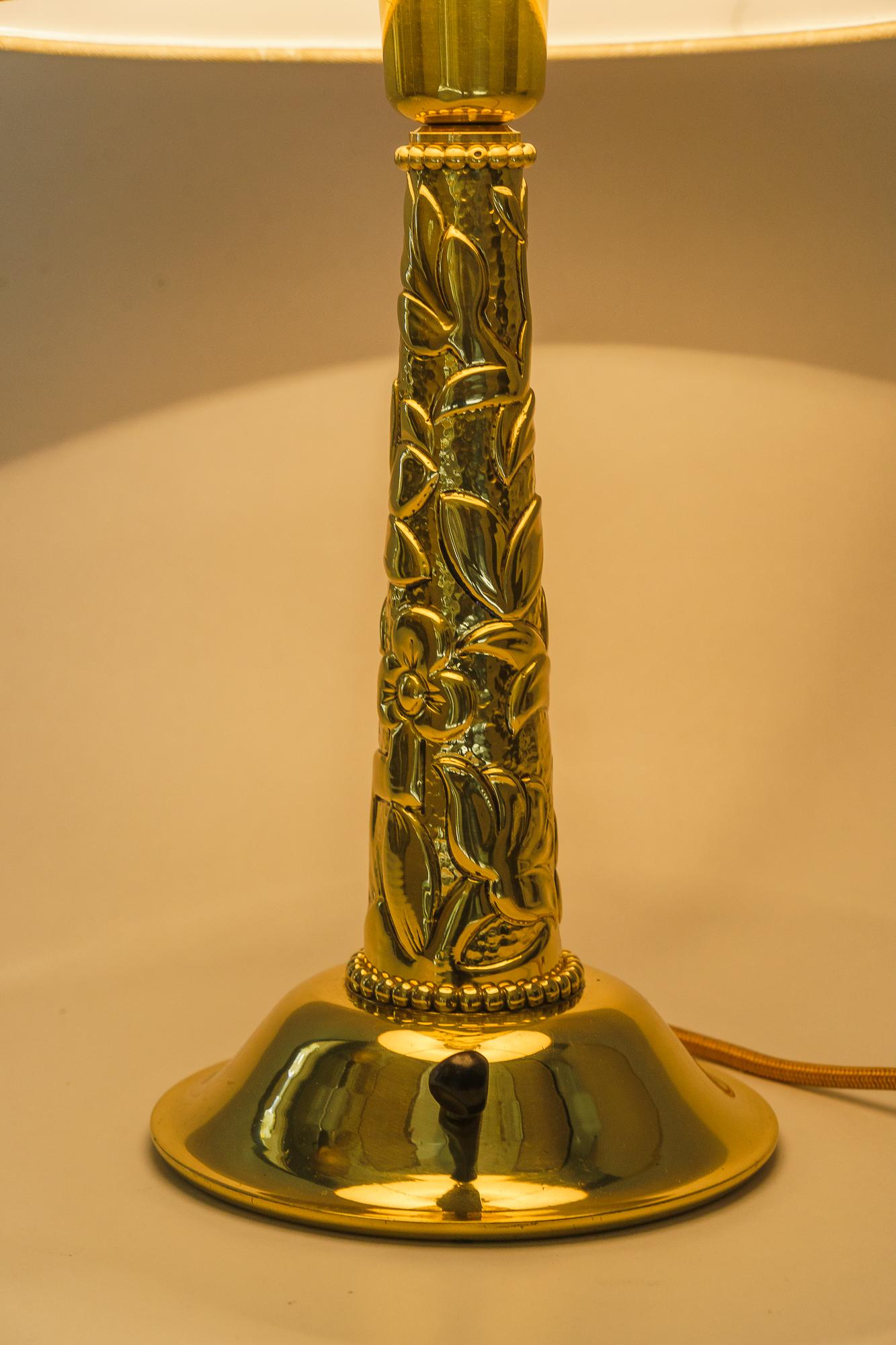 Grande lampe de bureau Art déco avec abat-jour en tissu vers les années 1920 en vente 8