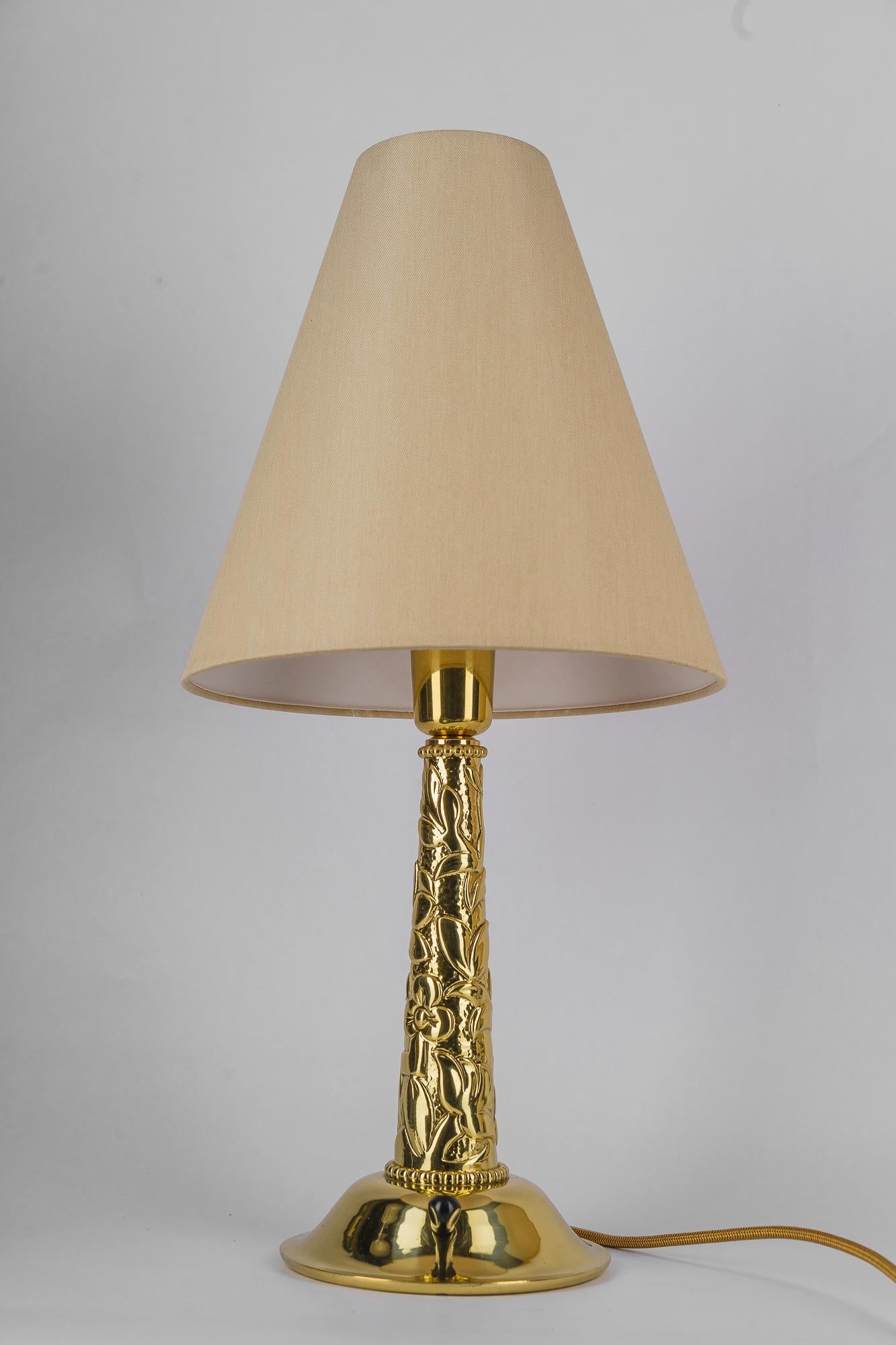 Début du 20ème siècle Grande lampe de bureau Art déco avec abat-jour en tissu vers les années 1920 en vente