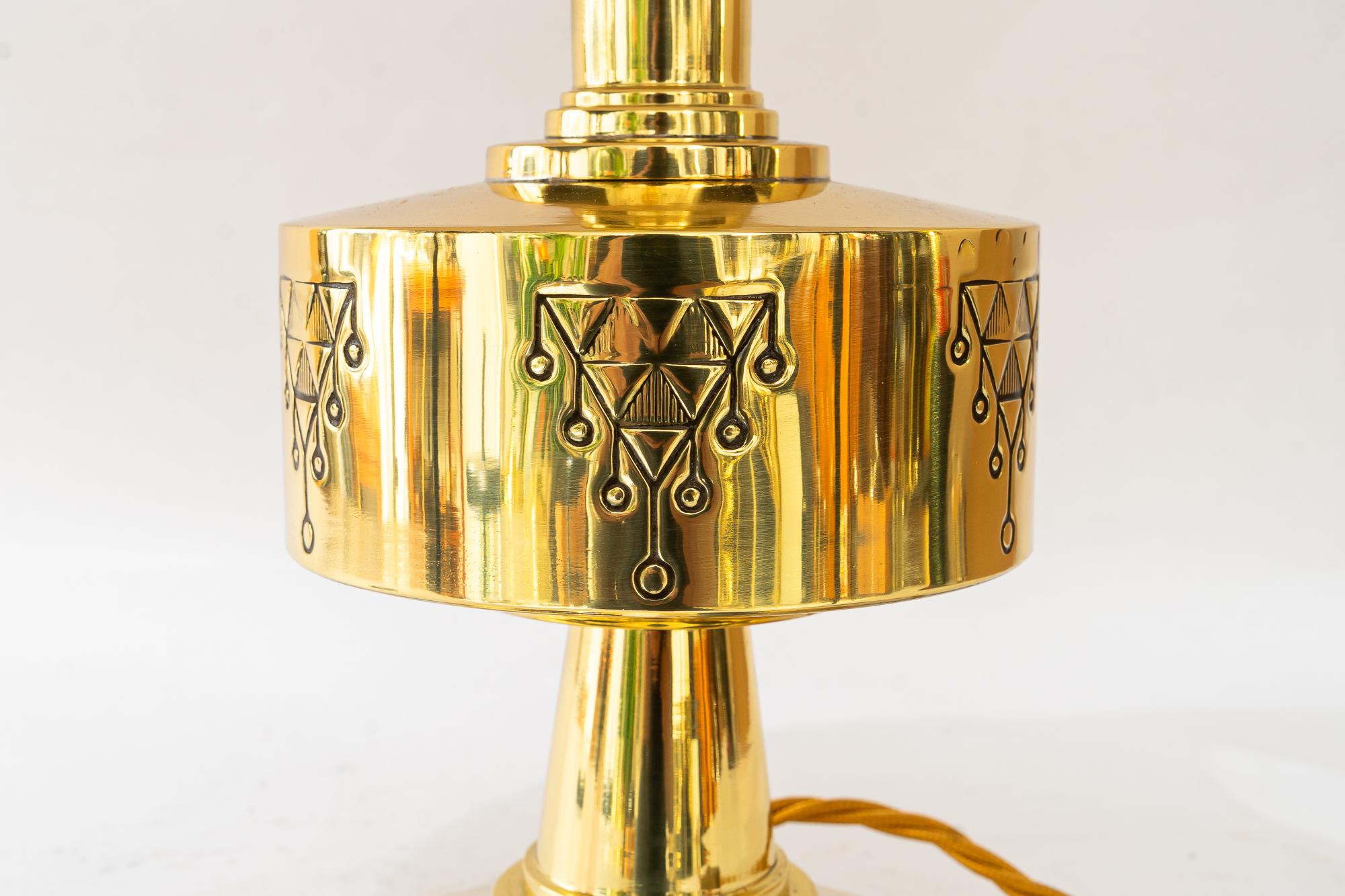 Bigli Art Deco Tischlampe mit Stoffschirm Wien um 1920 (Lackiert) im Angebot