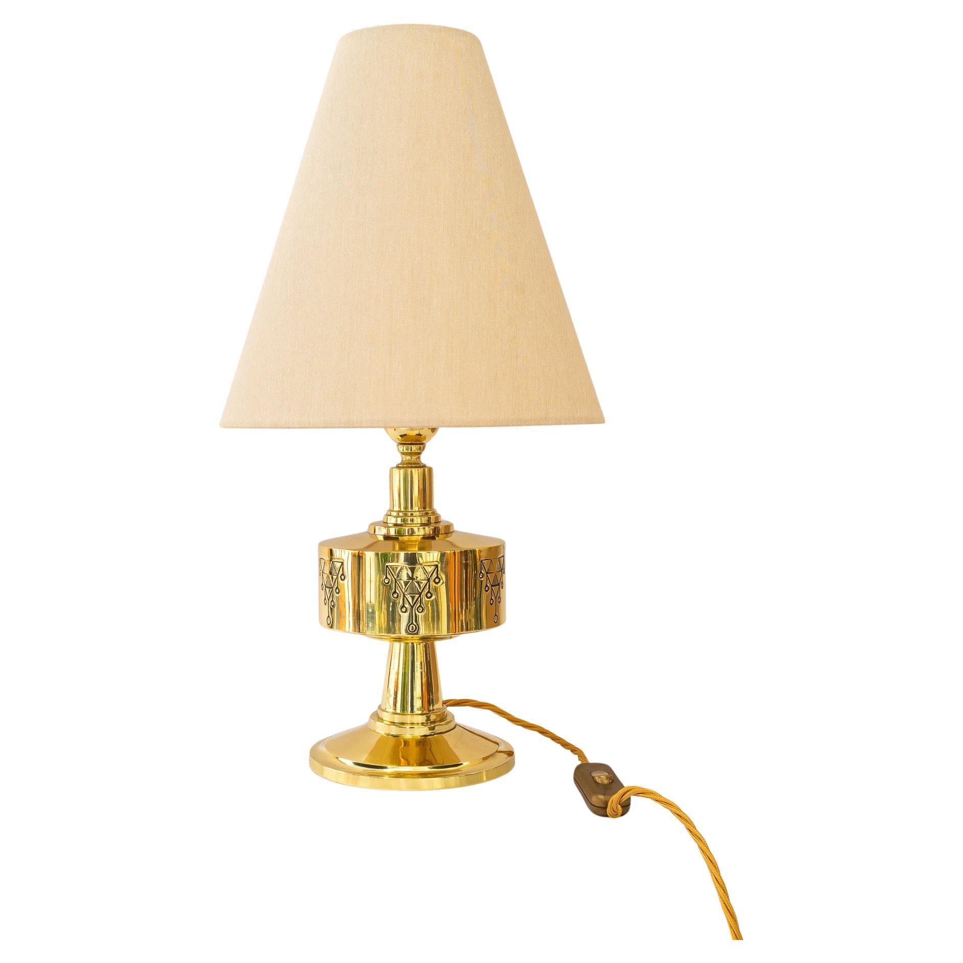 Bigli Art Deco Tischlampe mit Stoffschirm Wien um 1920 im Angebot