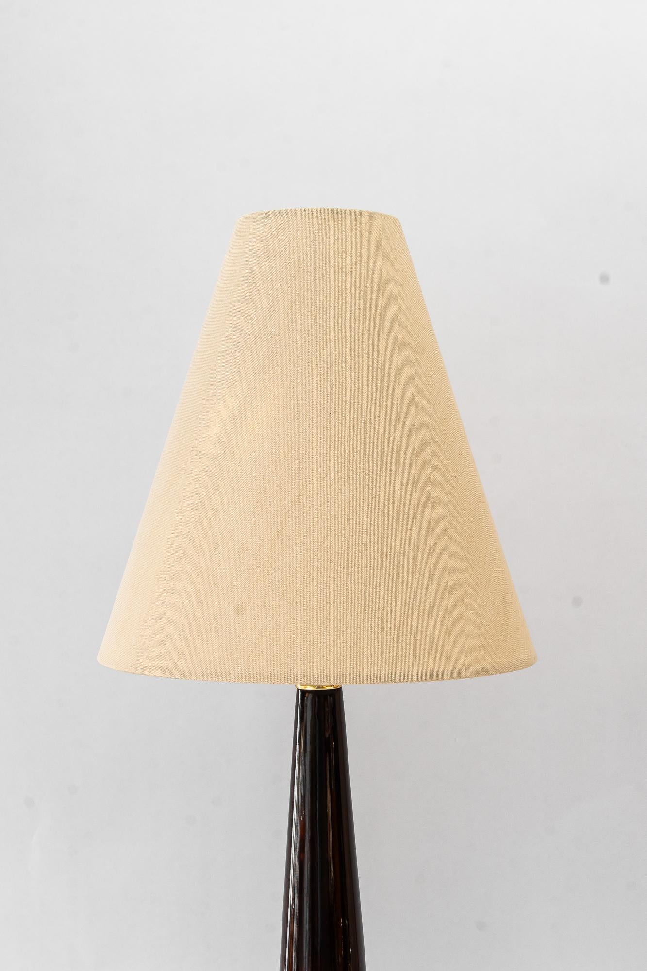 Big Art Deco Holz Tischlampe mit Stoffschirm Wien um 1920er Jahre (Art déco) im Angebot
